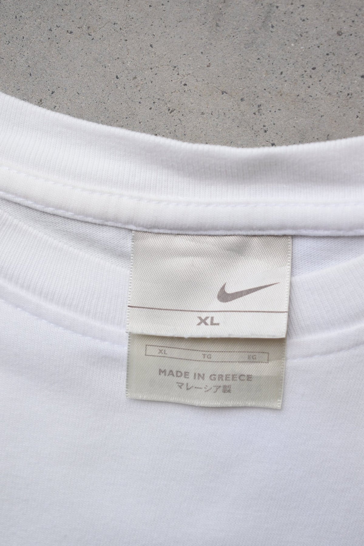 Nike x Juventus FC White Graphic Tee — 2000s (XL) - Retrospective Store