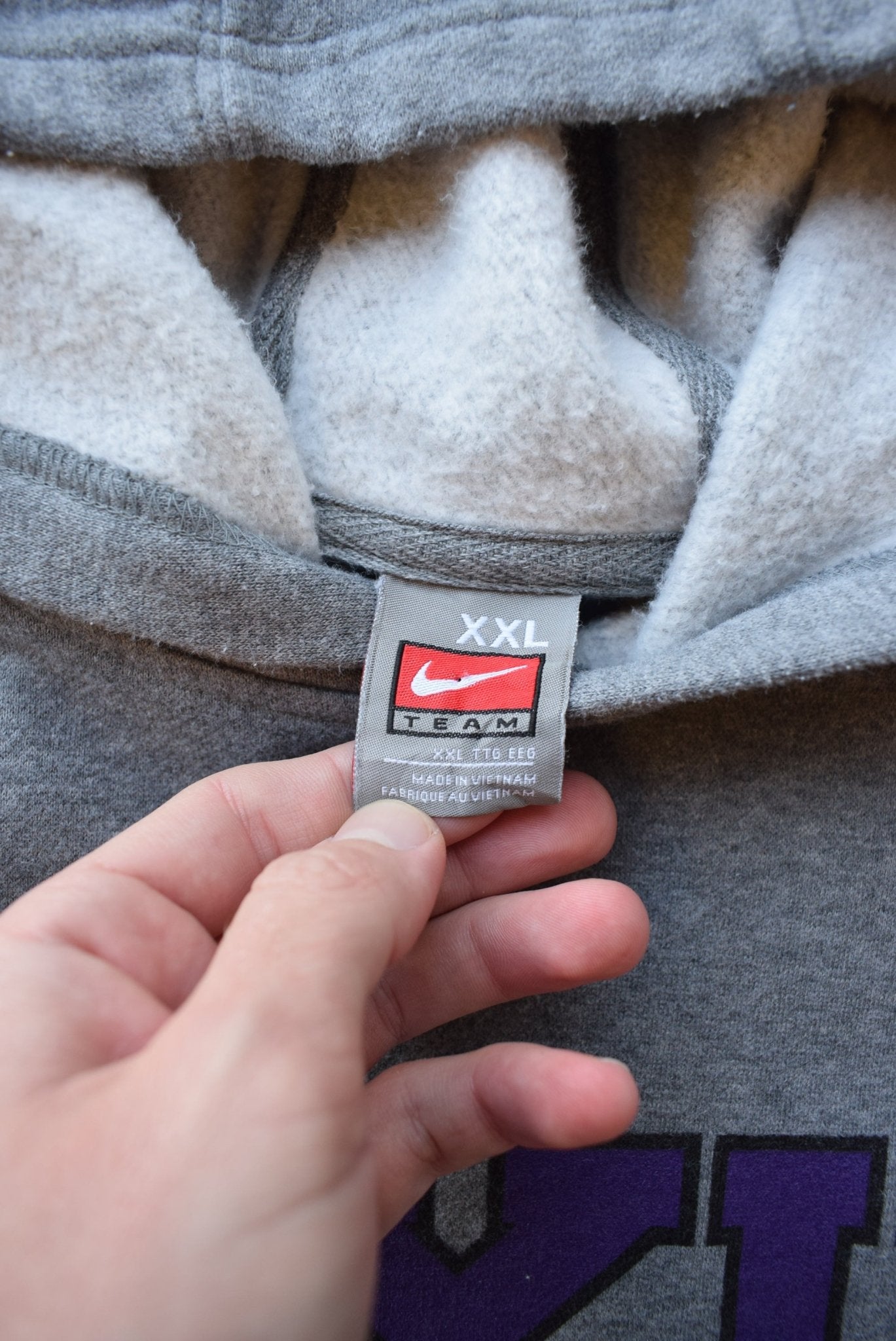 Nike x NYU Athletics Grey Embroidered Hoodie — 2000s (XXL) - Retrospective Store