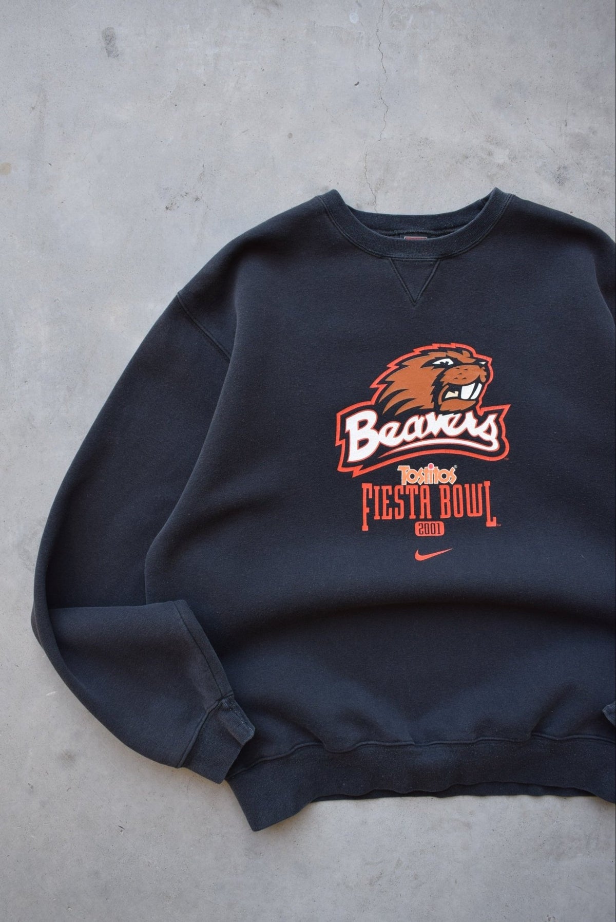 Nike x Oregon State University Fiesta Bowl Black Graphic Crewneck — 2001 (L) - Retrospective Store