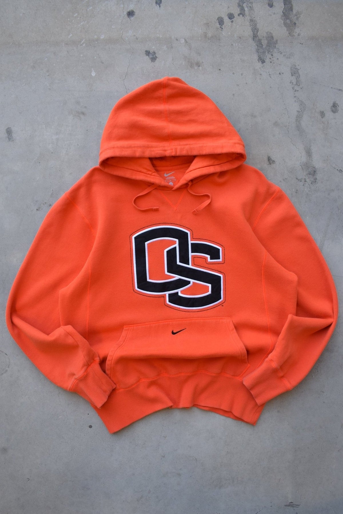 Nike x Oregon State University Orange Embroidered Hoodie — 2000s (M) - Retrospective Store