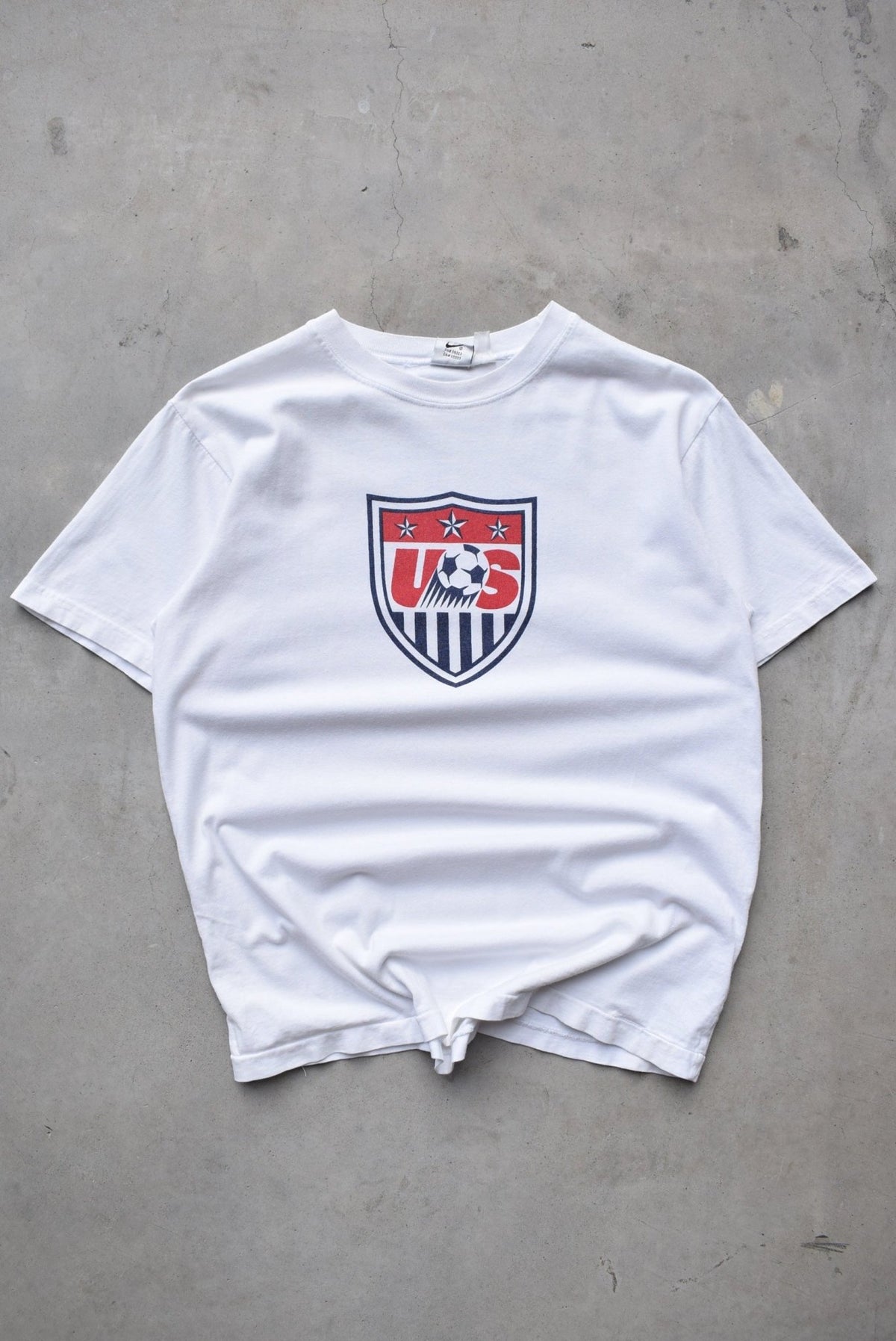 Nike x United States National Soccer Team White Graphic Tee — 1990s (M) - Retrospective Store