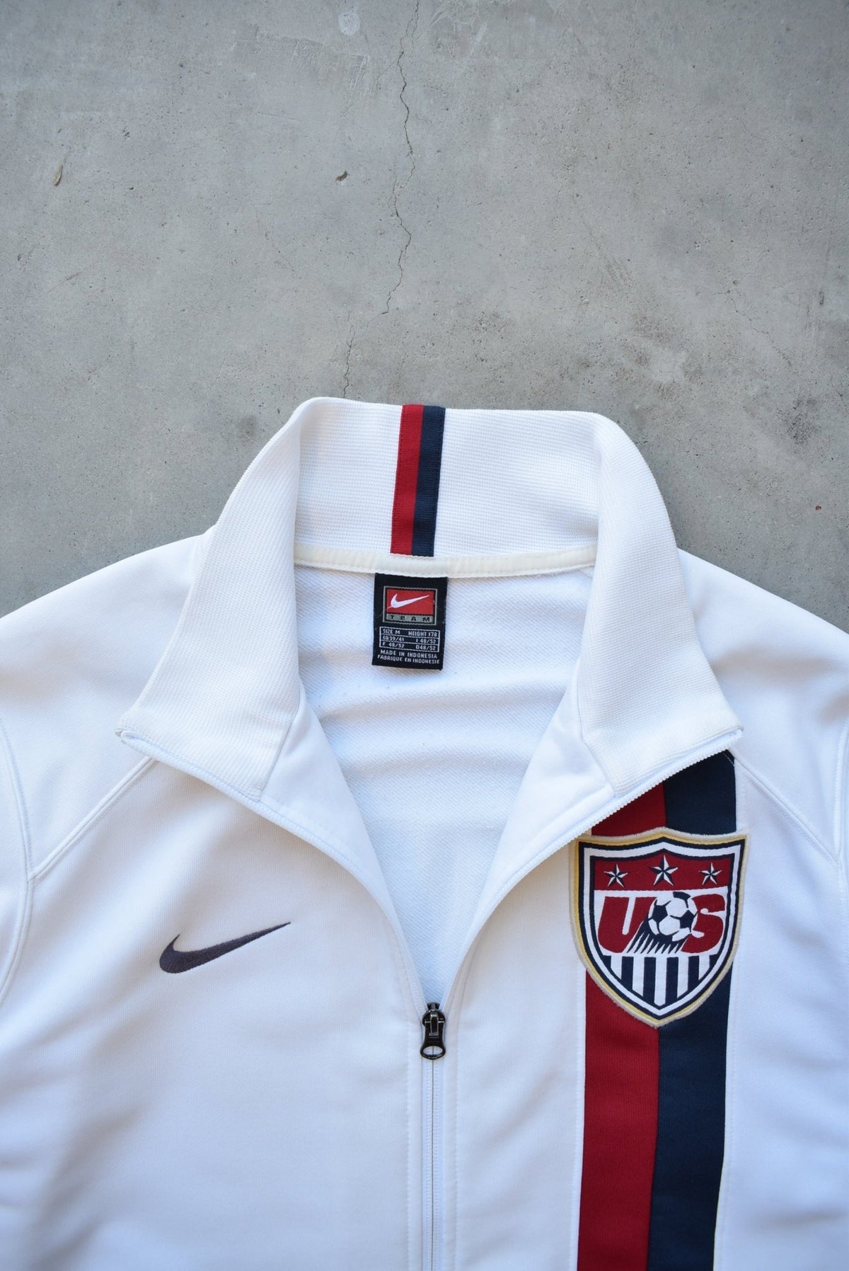 Nike x United States Soccer Team White Embroidered Jacket — 2000s (M) - Retrospective Store