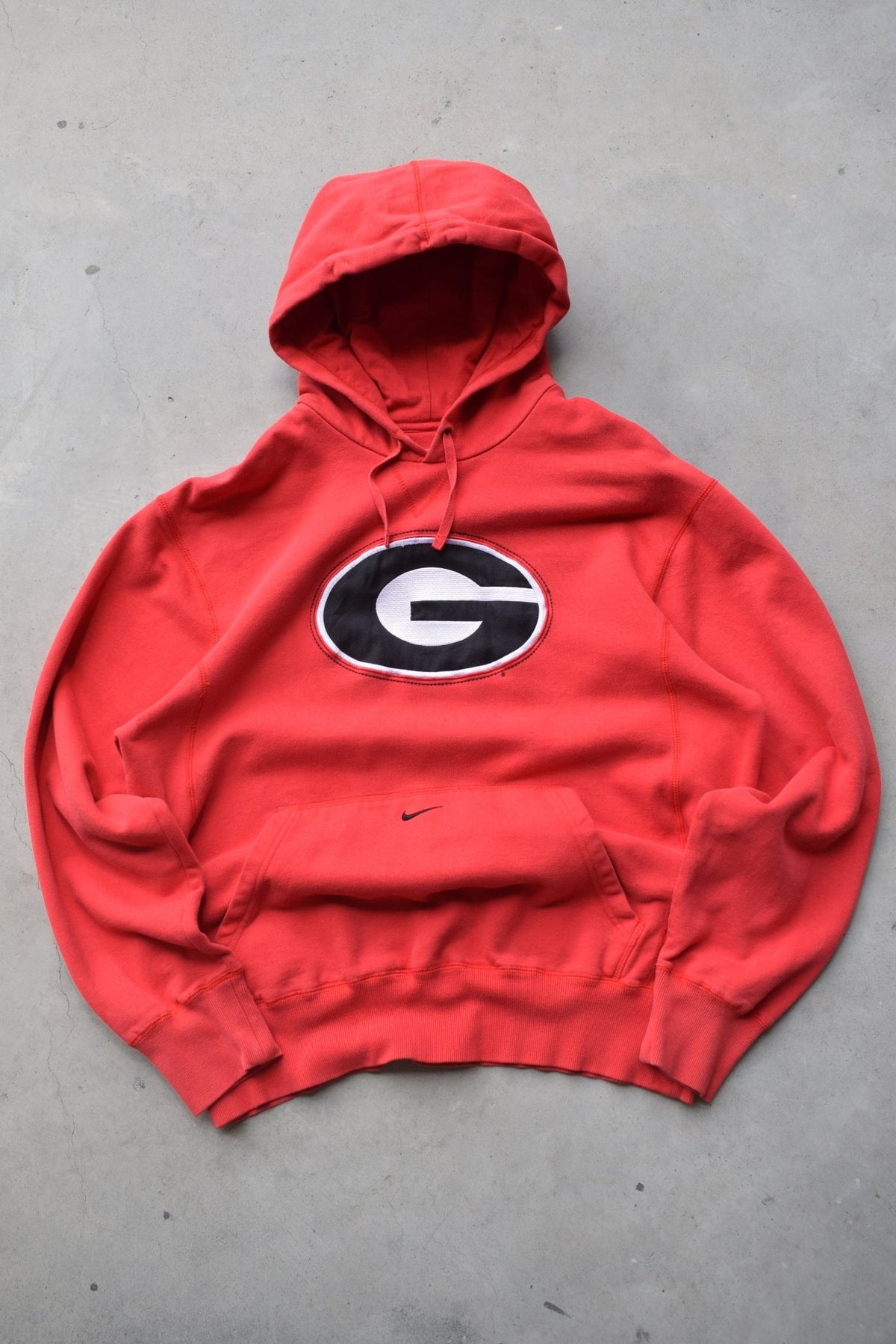 Nike x University of Georgia Red Embroidered Hoodie — 2000s (M/L) - Retrospective Store