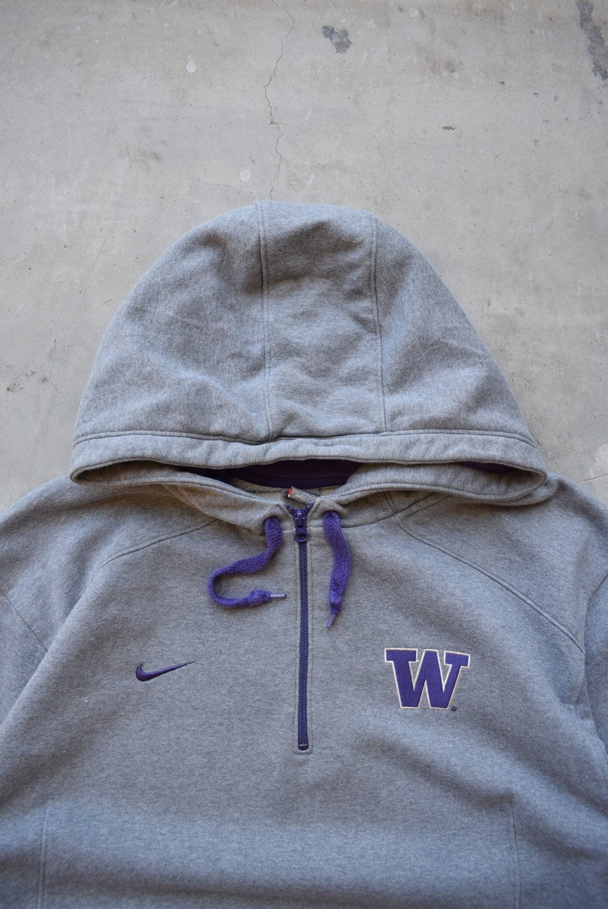 Nike x Washington State University Grey & Purple Embroidered Quarter Zip Hoodie — 2000s (XXL) - Retrospective Store