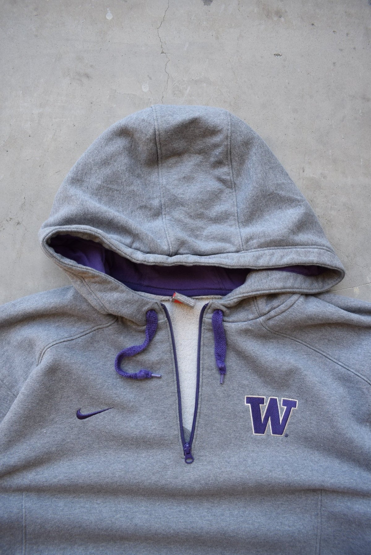 Nike x Washington State University Grey & Purple Embroidered Quarter Zip Hoodie — 2000s (XXL) - Retrospective Store