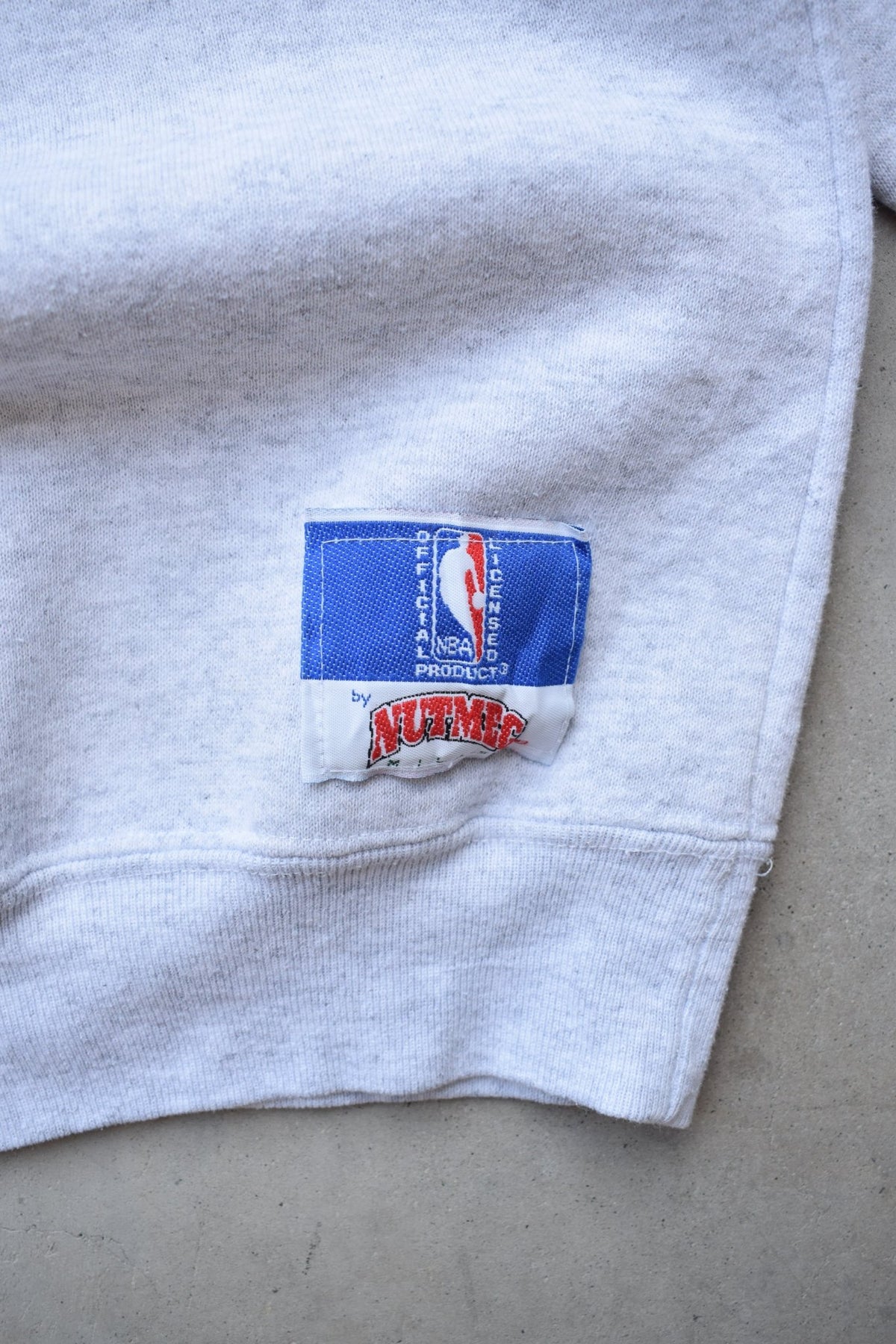 Nutmeg x NBA Chicago Bulls Grey Embroidered Crewneck — 1990s (XS) - Retrospective Store