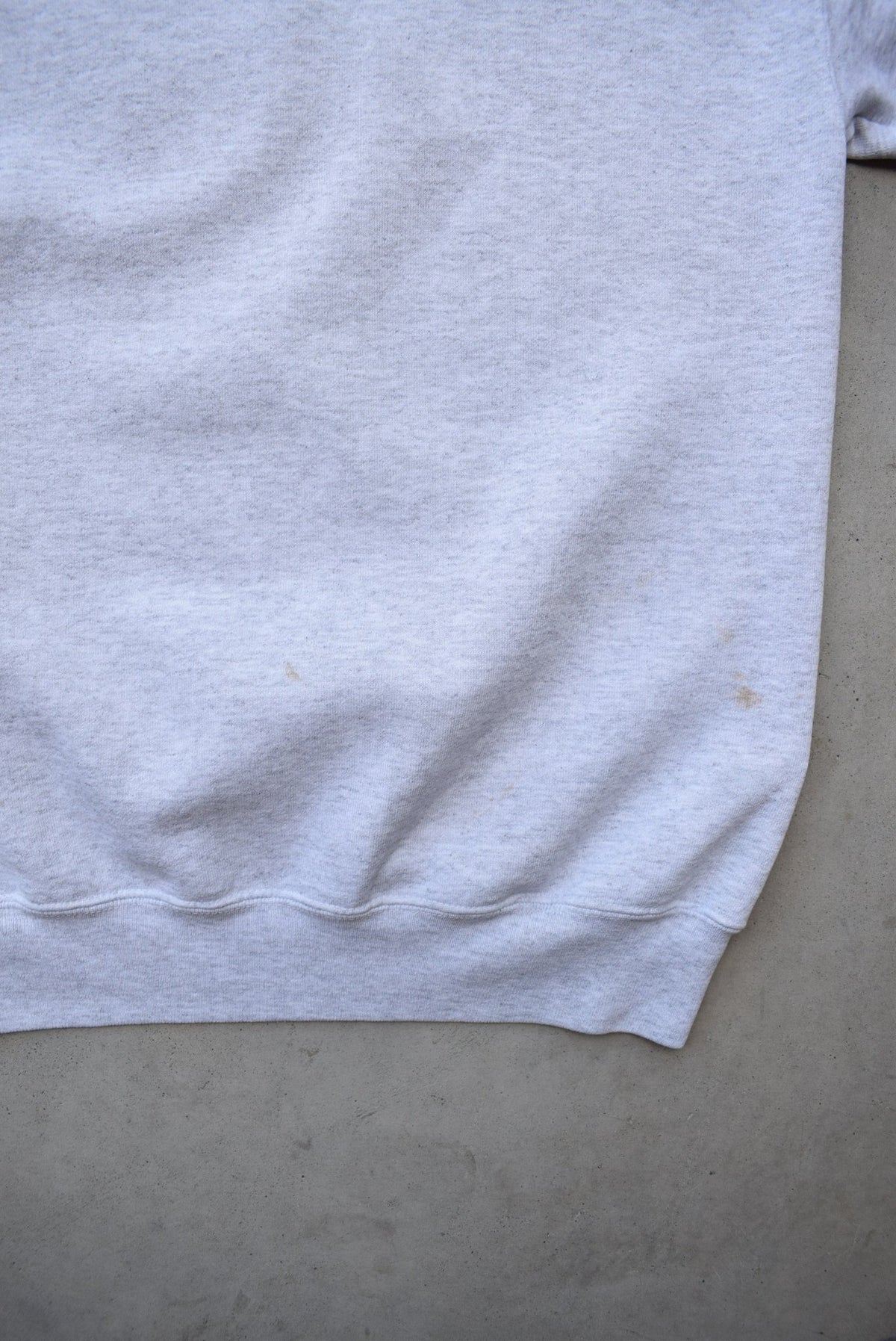 Nutmeg x University of Notre Dame Grey Embroidered Crewneck — 1990s (M) - Retrospective Store