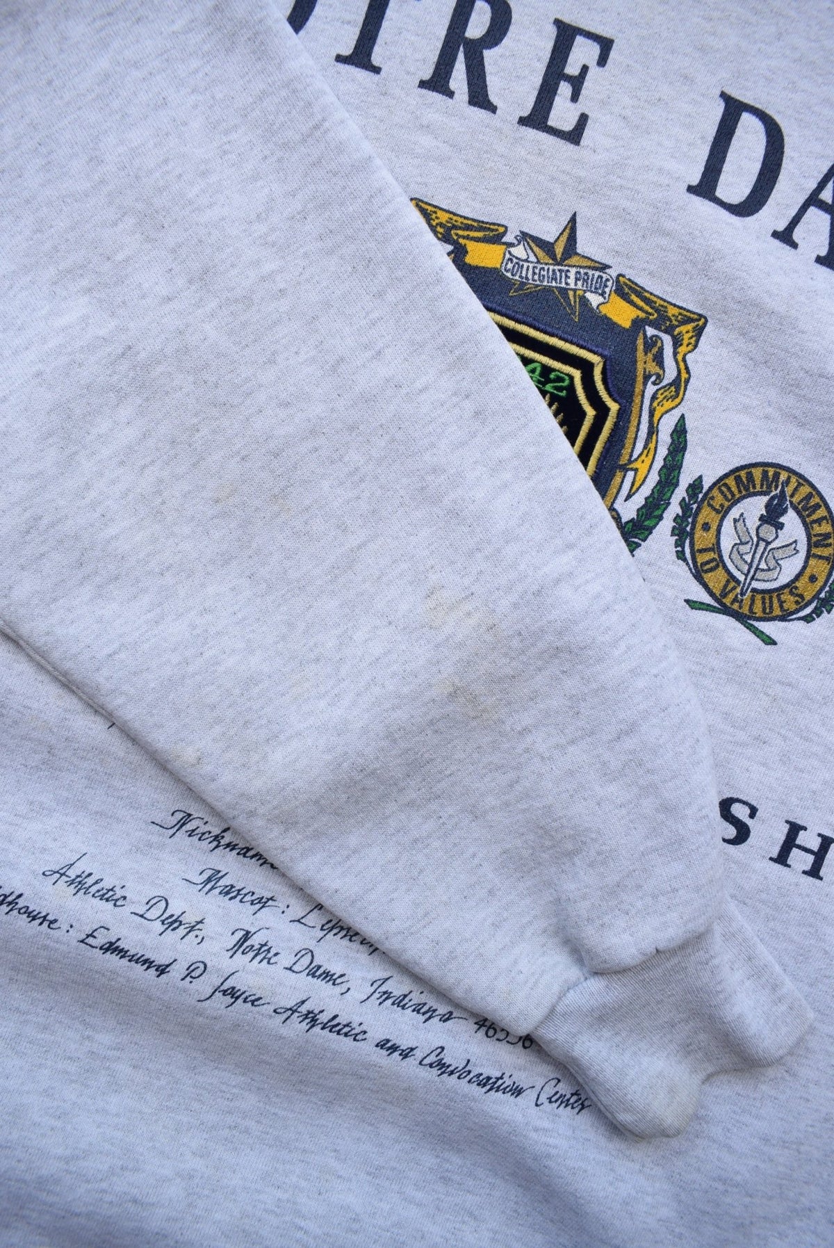 Nutmeg x University of Notre Dame Grey Embroidered Crewneck — 1990s (M) - Retrospective Store