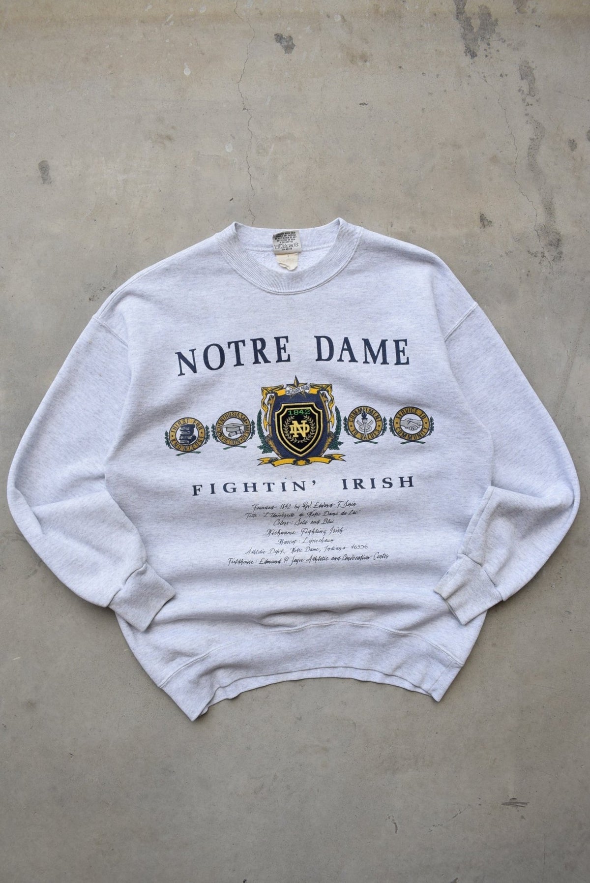 Nutmeg x University of Notre Dame Grey Embroidered Crewneck — 1990s (M) - Retrospective Store