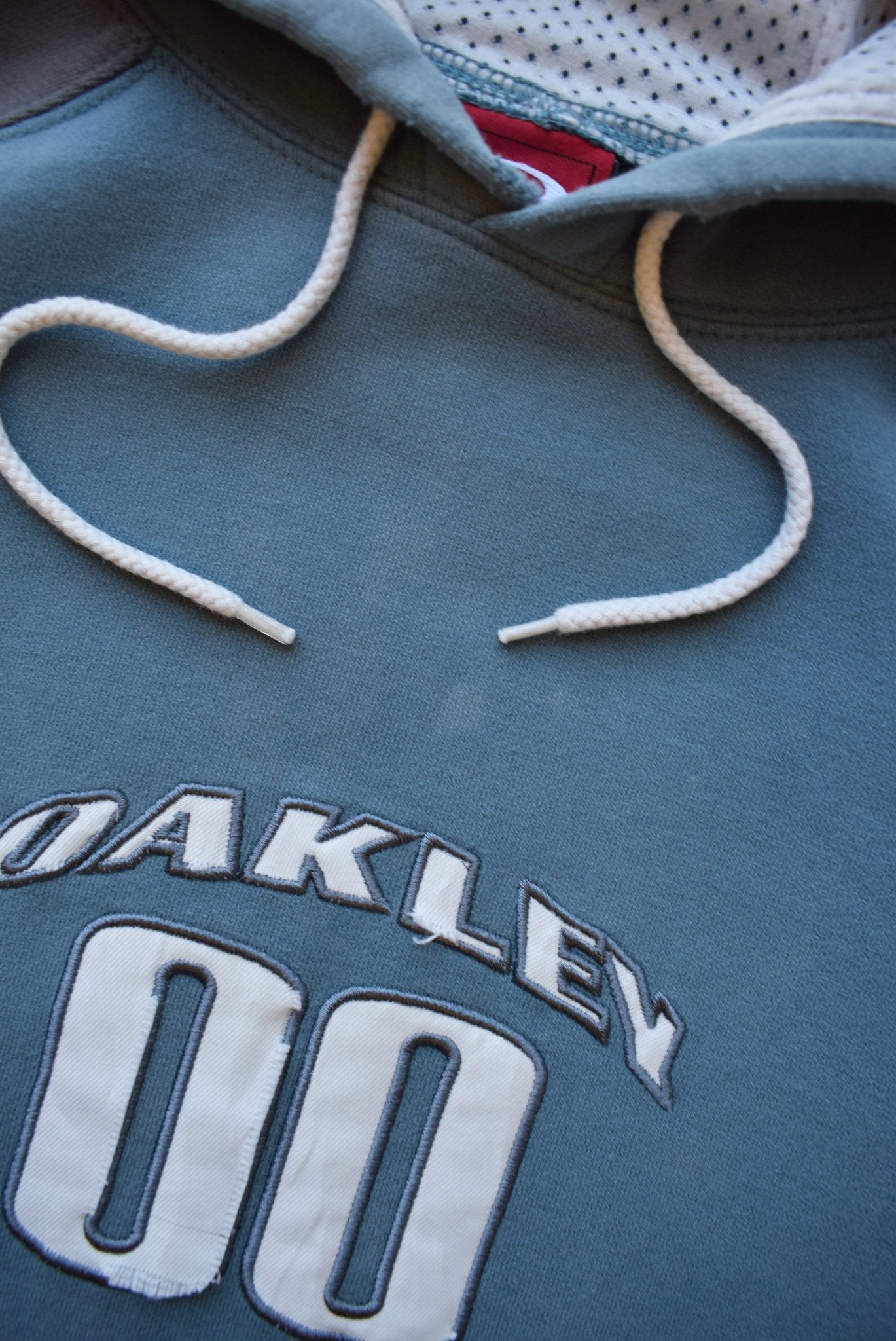 Oakley Blue & Grey Embroidered Spellout Hoodie — 2000s (M) - Retrospective Store