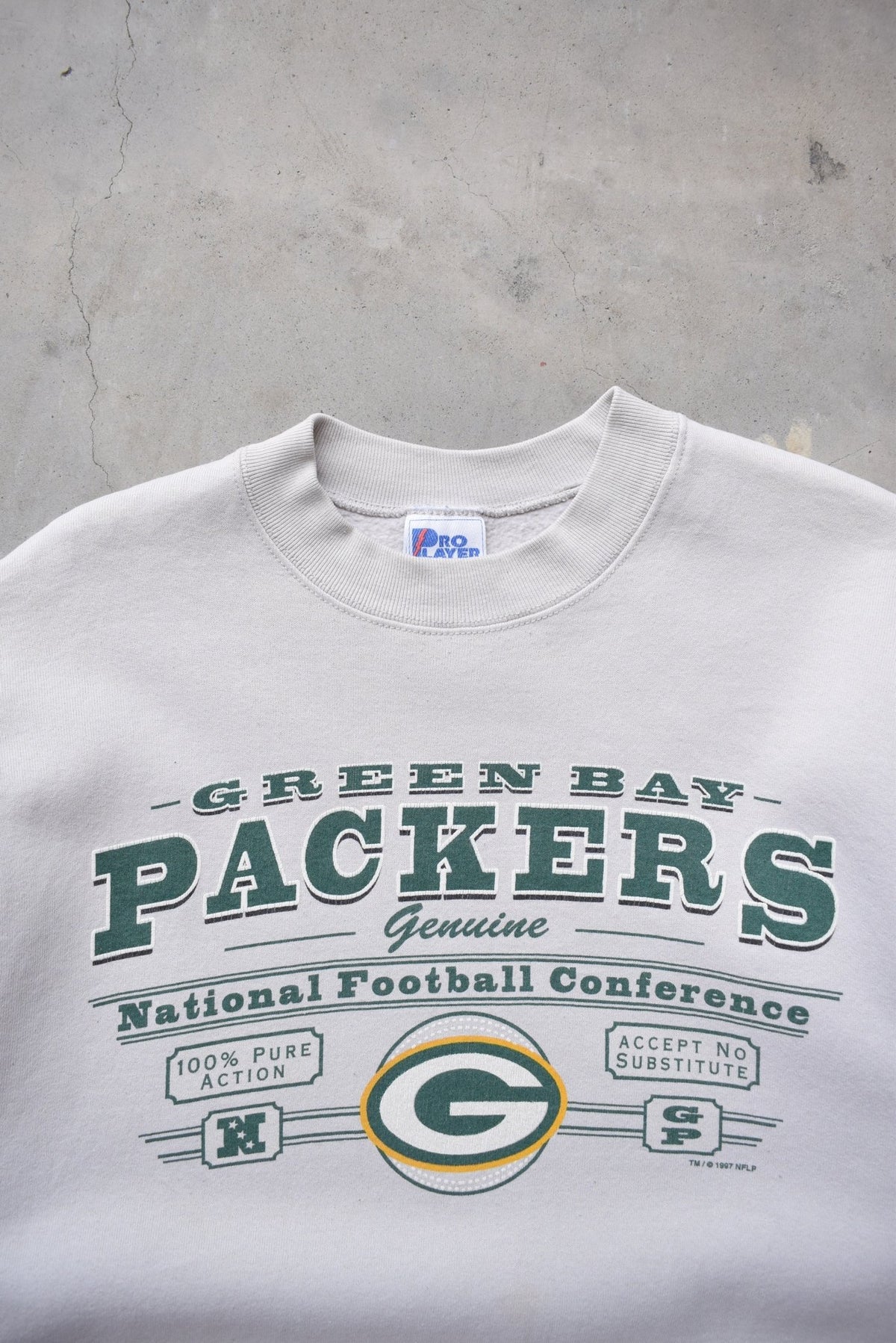 Pro-Player x NFL Green Bay Packers Cream Crewneck — 1997 (M/L) - Retrospective Store