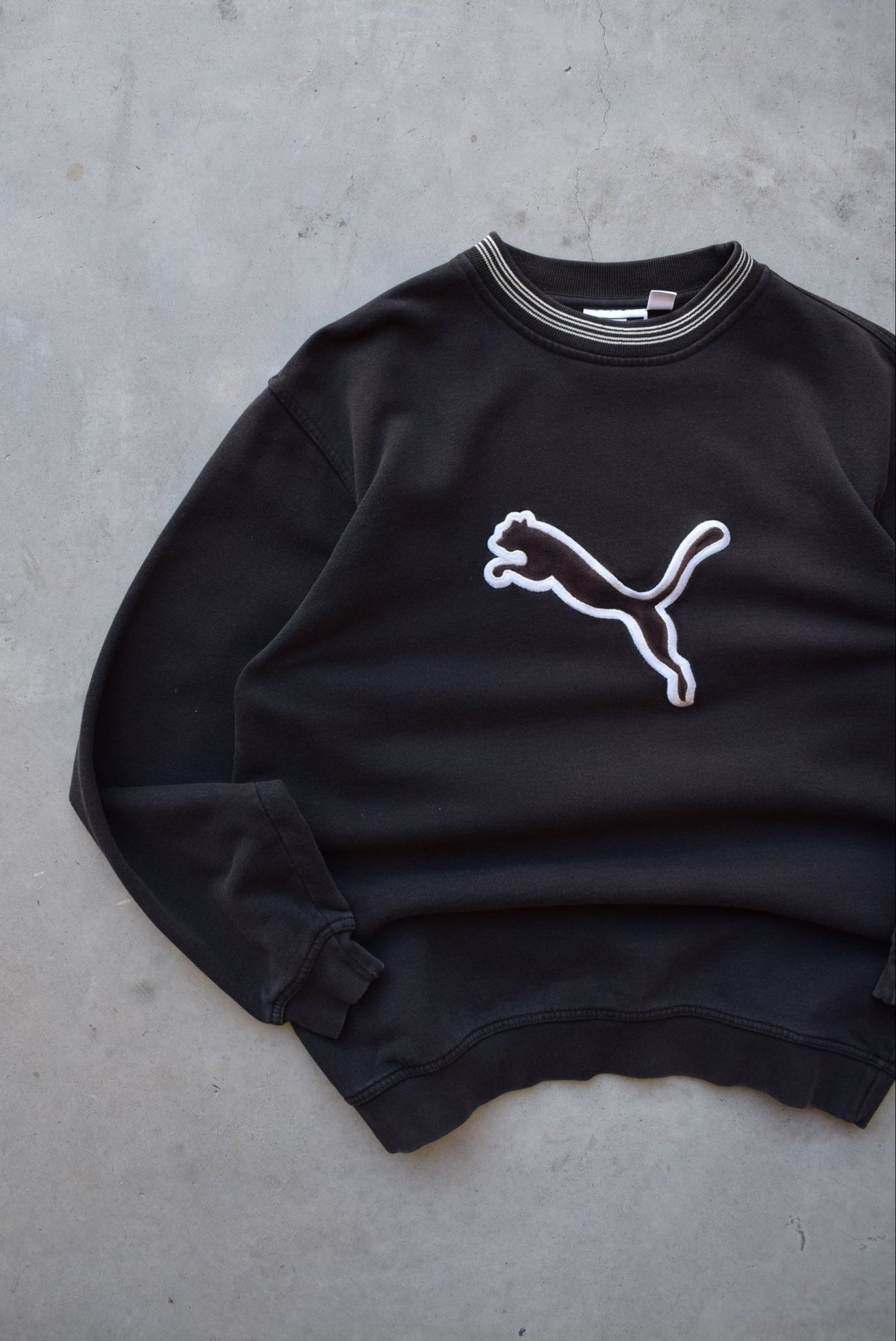 Puma Black & Brown Embroidered Logo Crewneck — 1990s (M/L) - Retrospective Store