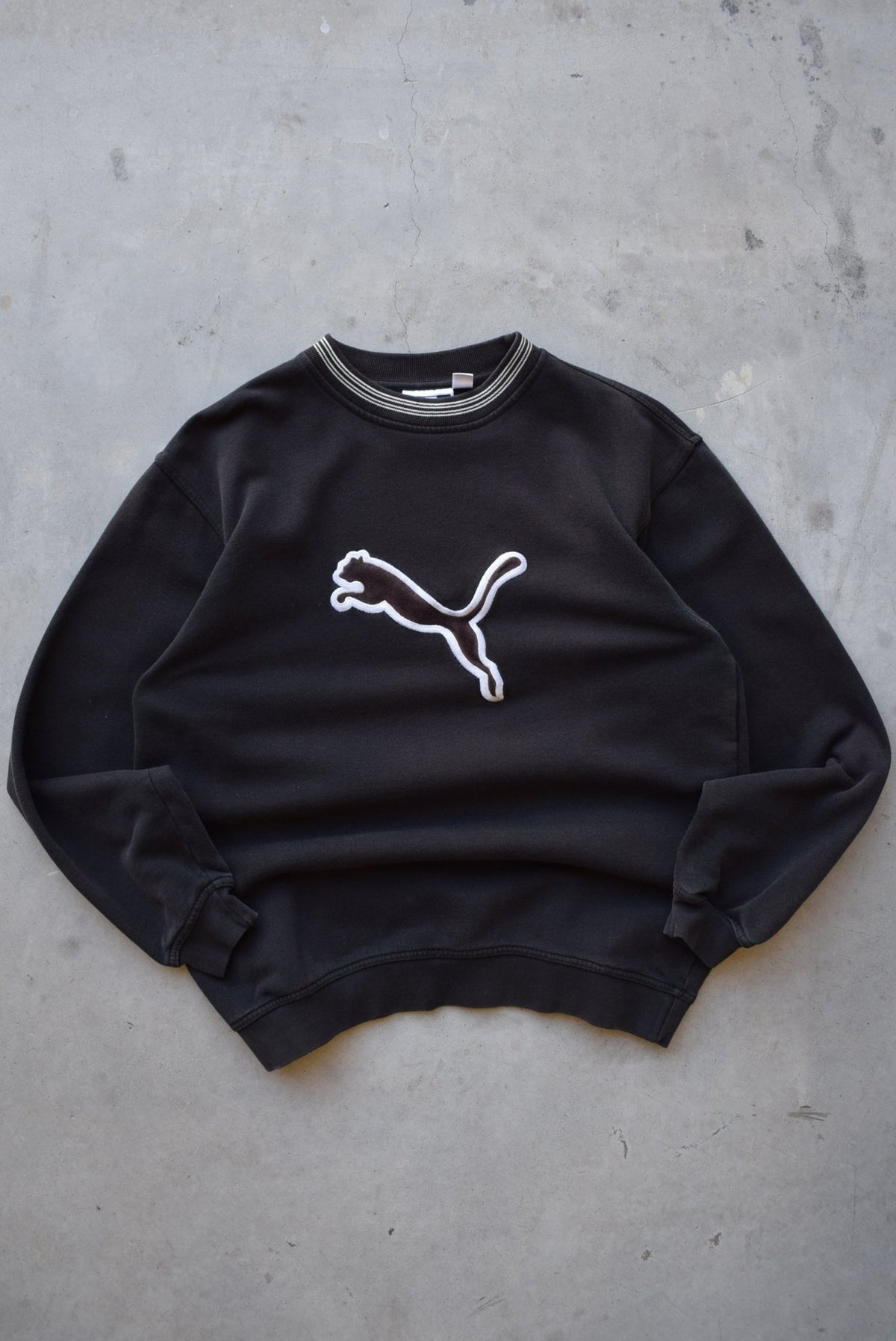 Puma Black & Brown Embroidered Logo Crewneck — 1990s (M/L) - Retrospective Store