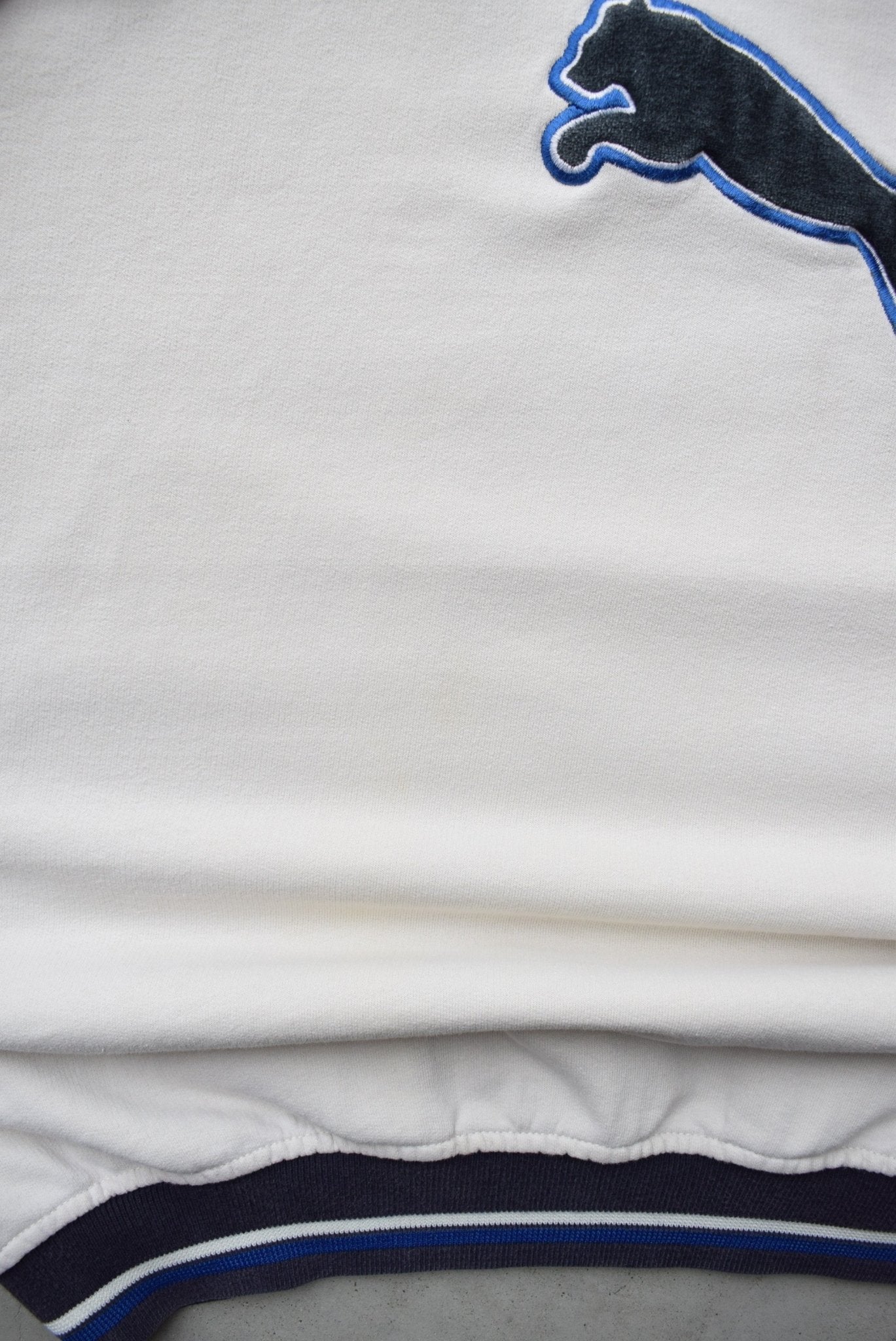 Puma Cream & Navy Embroidered Logo Crewneck — 1990s (XL) - Retrospective Store