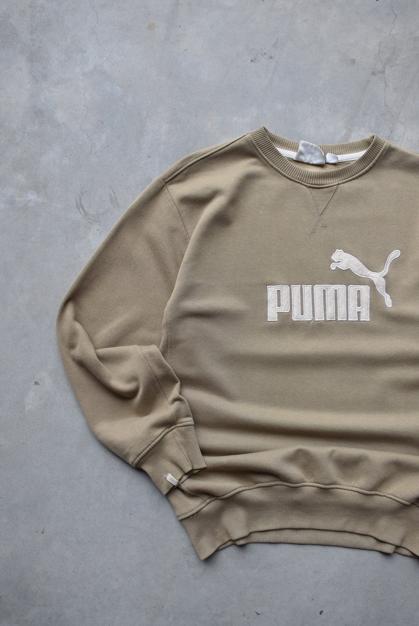 Puma Tan Embroidered Spellout Crewneck — 2000s (L) - Retrospective Store