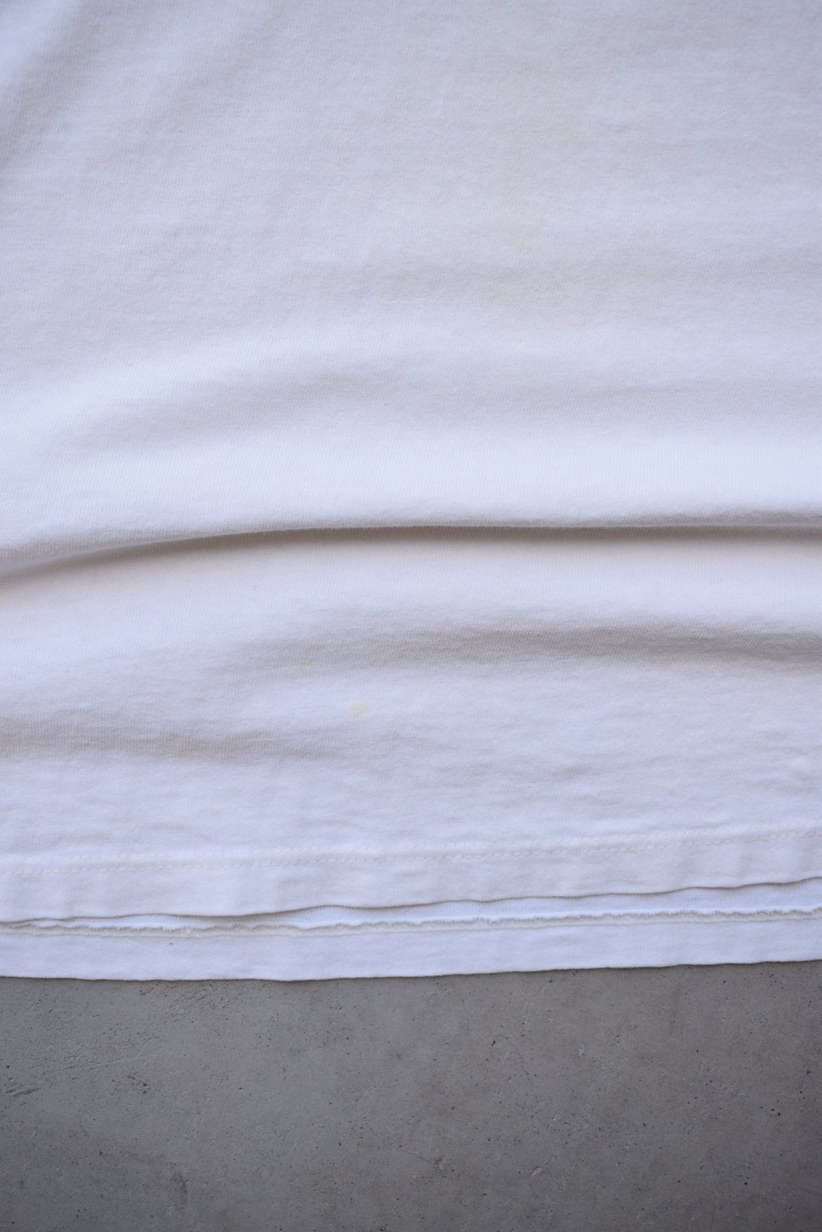 Puma Worldwide White Spellout Tee — 2000s (L) - Retrospective Store