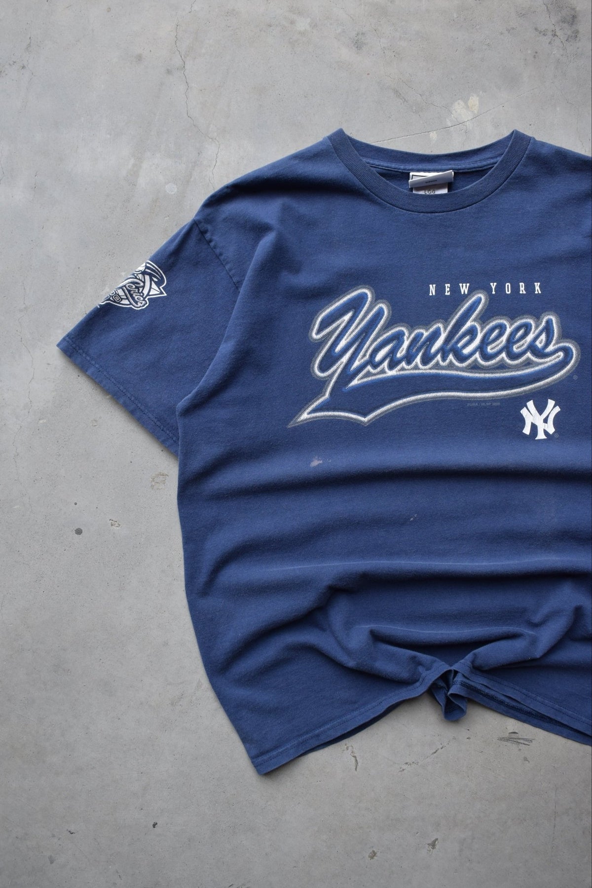 Puma x MLB New York Yankees Navy Graphic Tee — 2000 (XL) - Retrospective Store