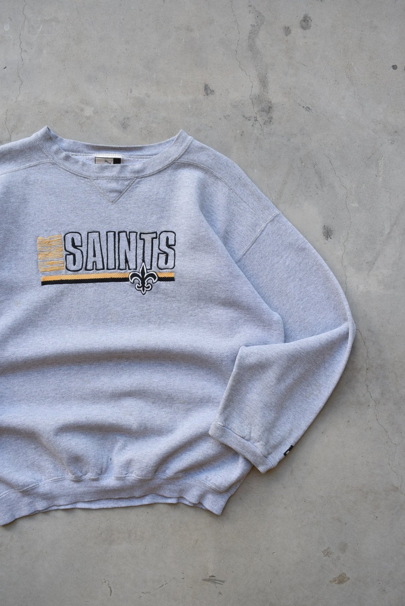 Puma x NFL New Orleans Saints Grey Embroidered Crewneck — 1990s (L) - Retrospective Store