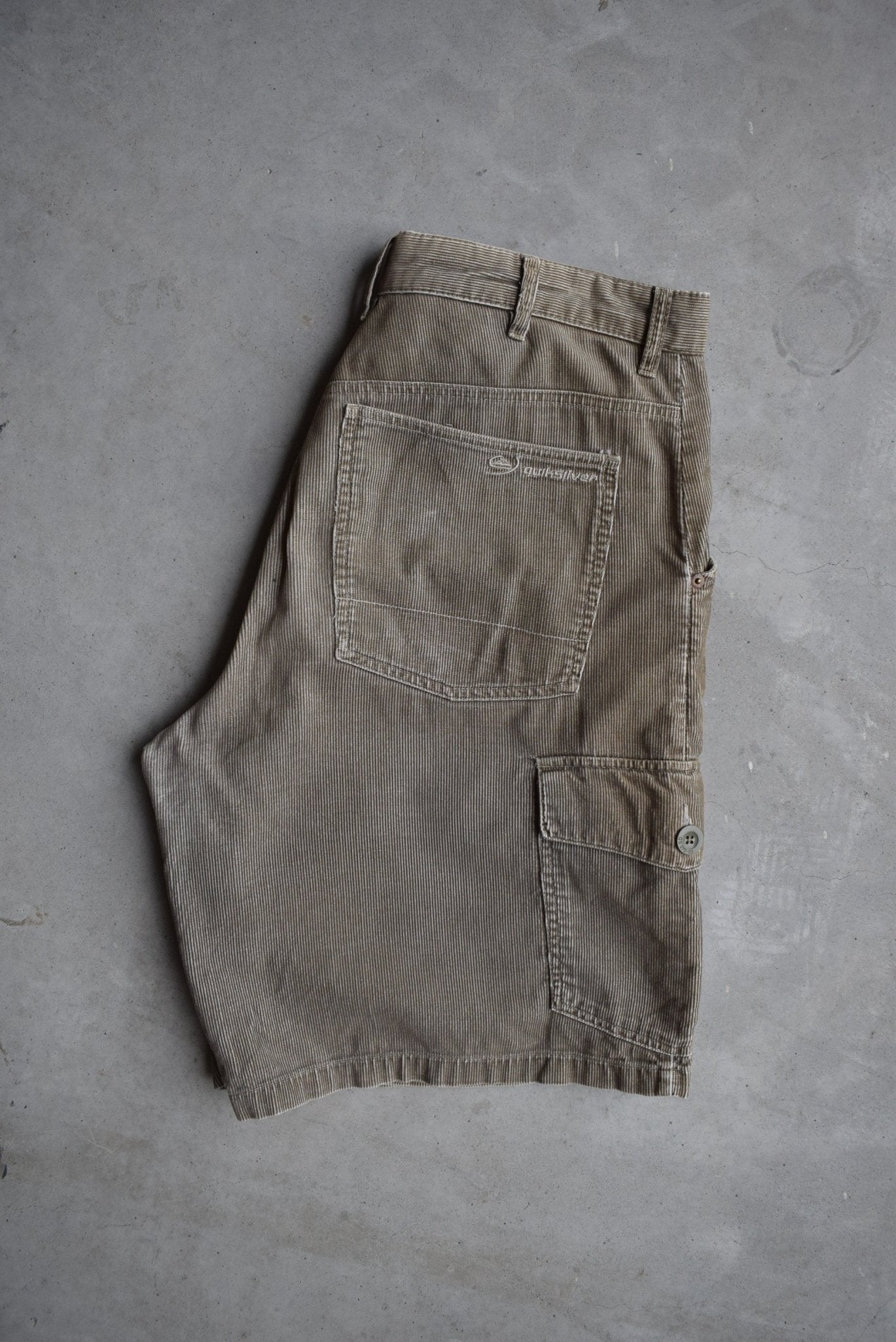 Quiksilver Corduroy Shorts — 2000s (34) - Retrospective Store