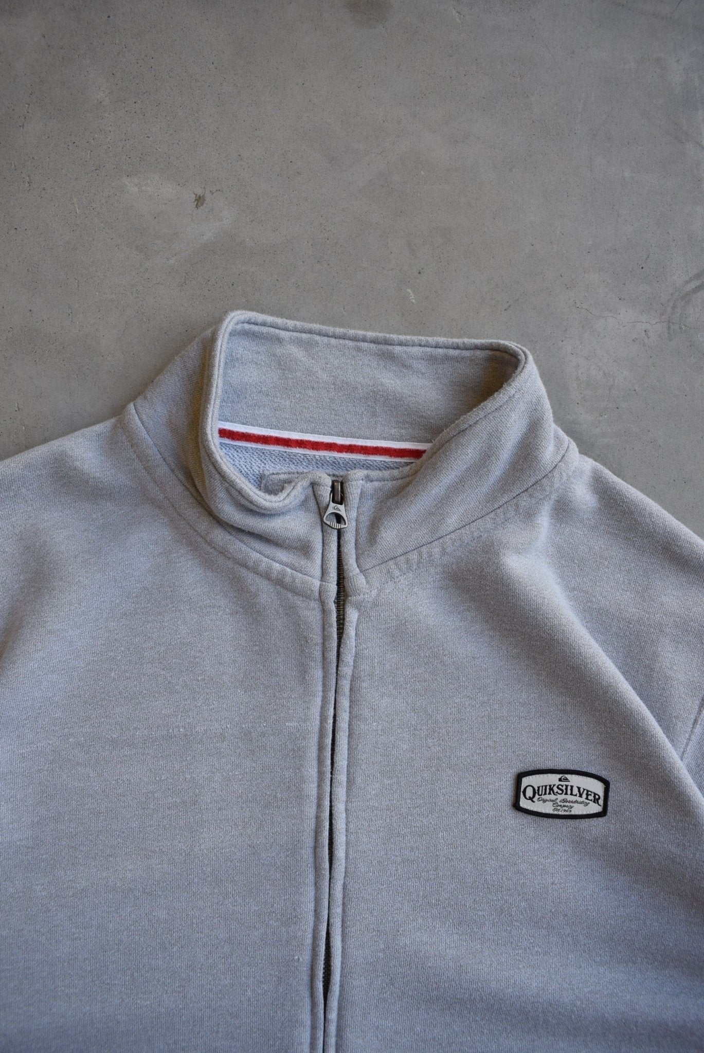 Quiksilver Grey Embroidered Full-Zip Sweater — 2000s (L/XL) - Retrospective Store