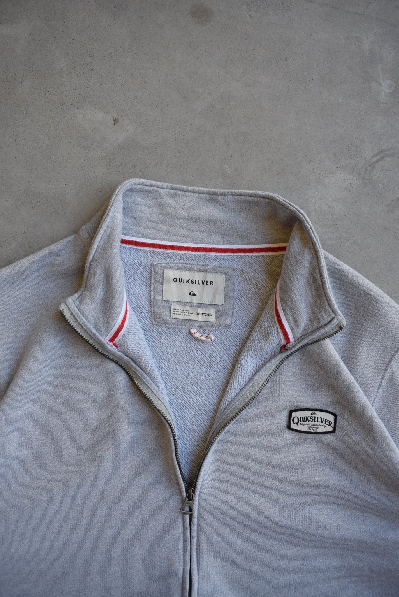 Quiksilver Grey Embroidered Full-Zip Sweater — 2000s (L/XL) - Retrospective Store