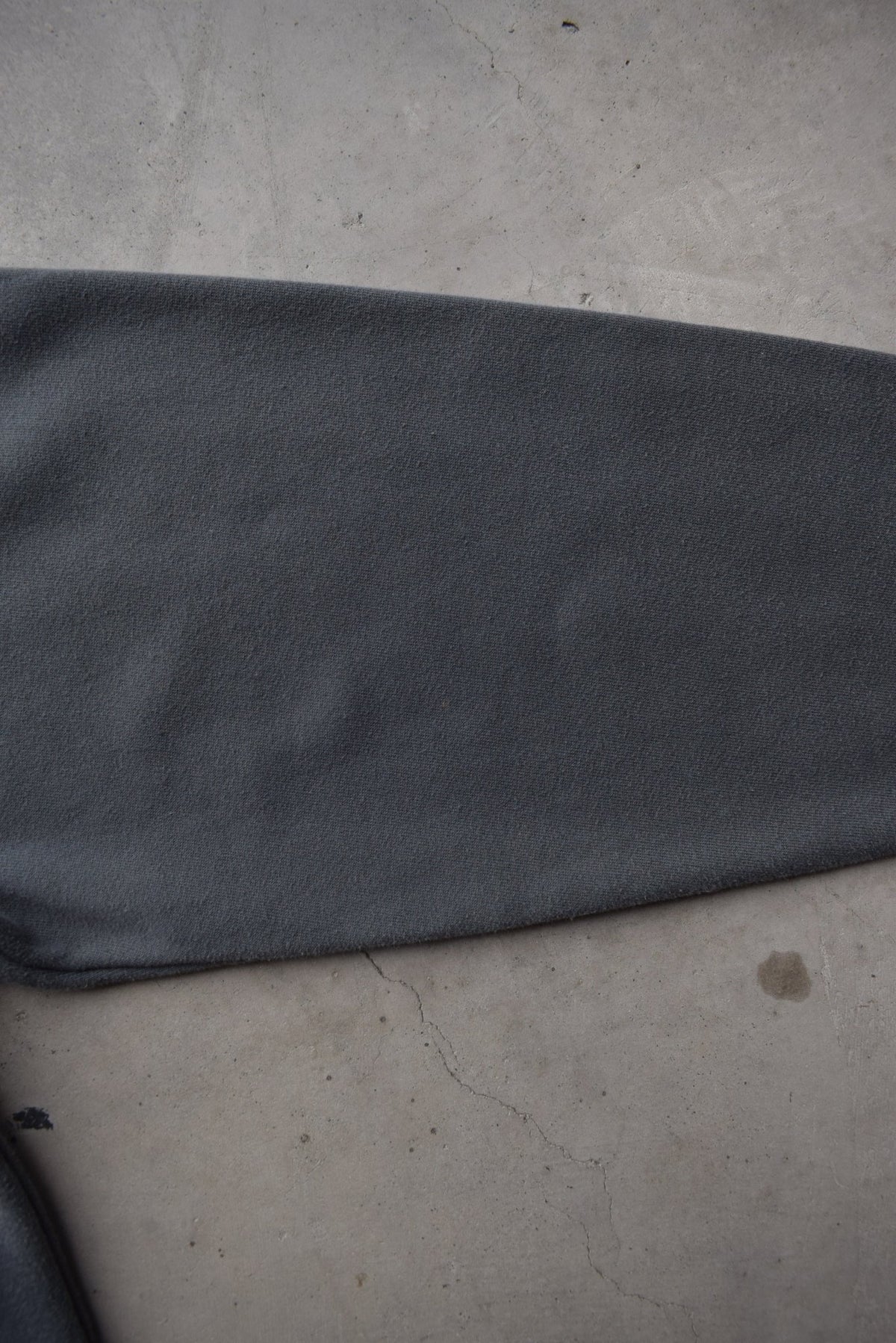 Quiksilver Surfwear Dark-Grey Spellout Crewneck — 1990s (M) - Retrospective Store