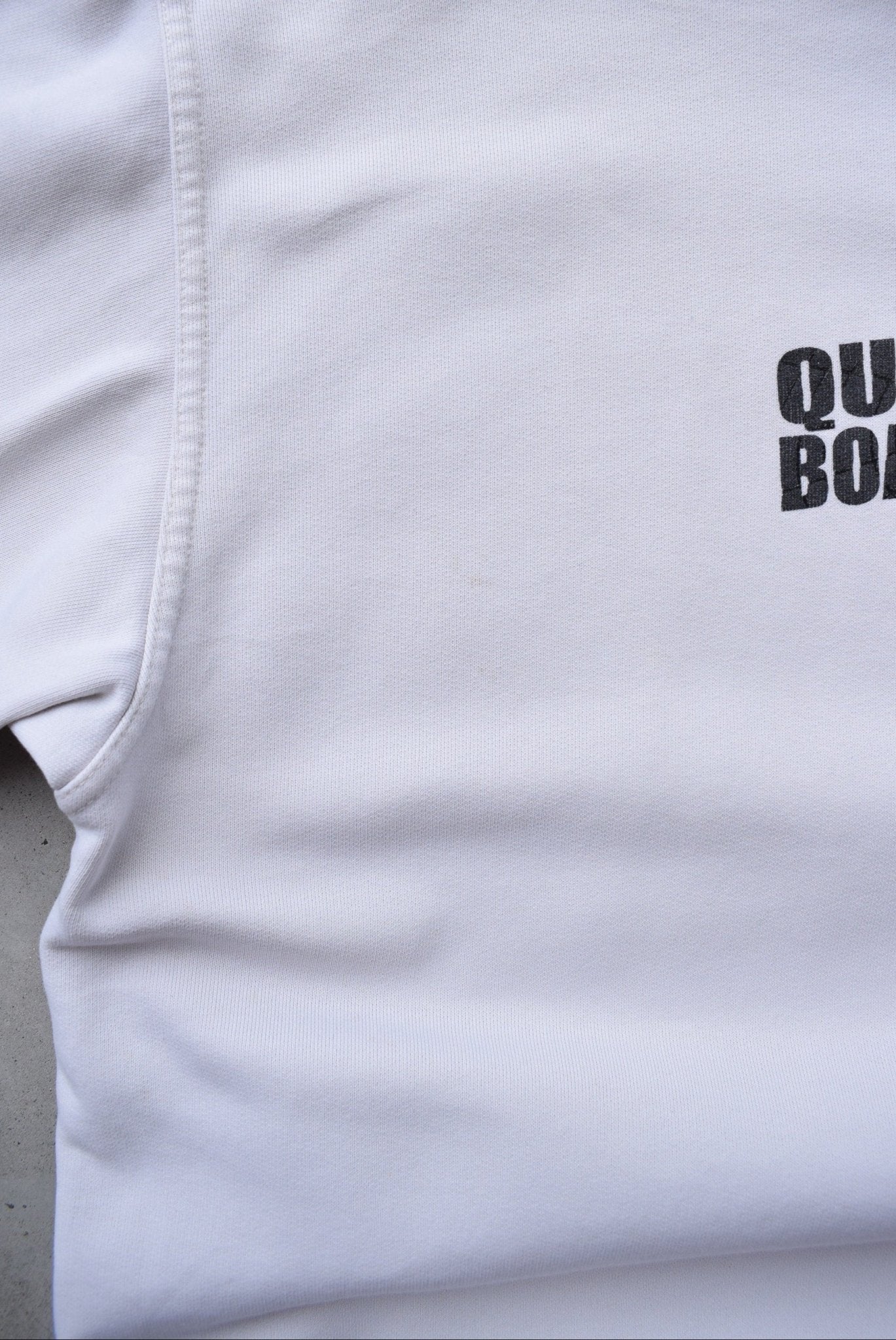 Quiksilver White Spellout Crewneck — 1990s (S) - Retrospective Store