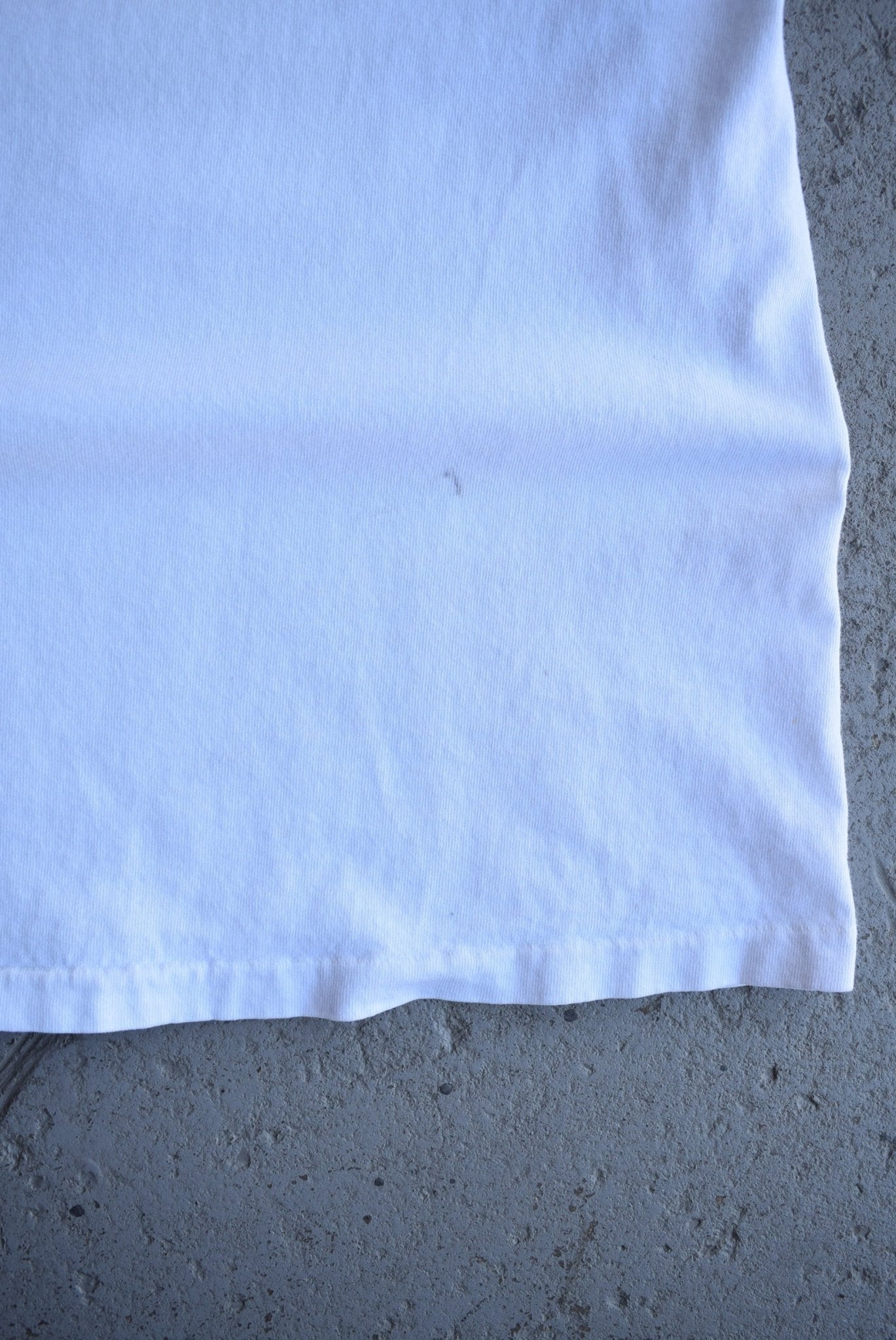 *Rare* Vintage 1989 Hooters Surf Team Tee (M) - Retrospective Store