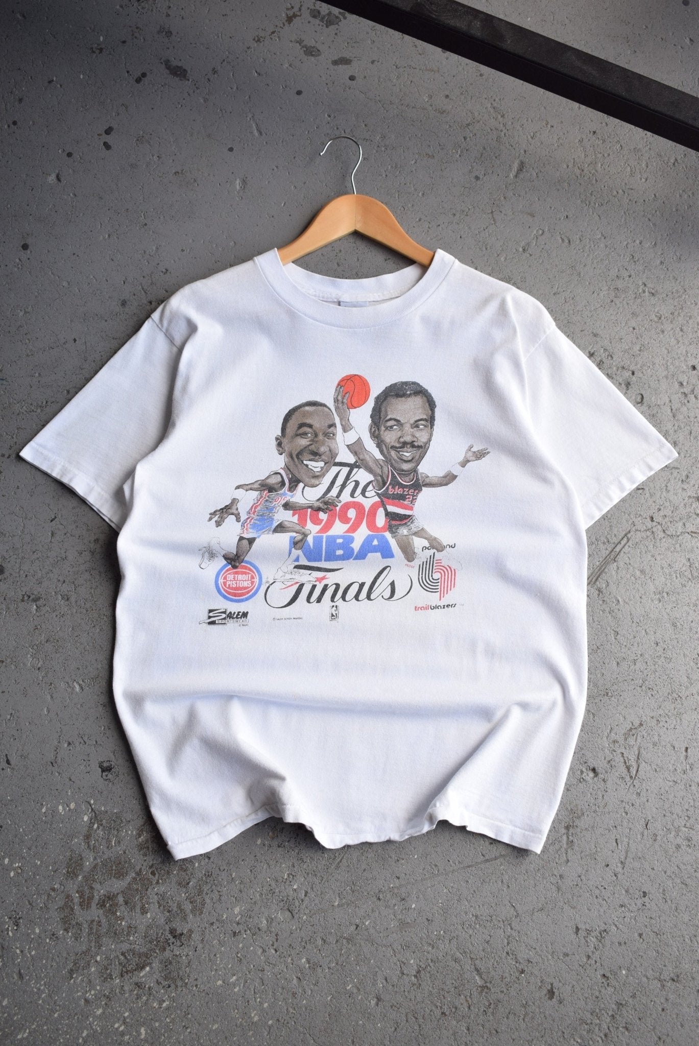 *Rare* Vintage 1990 Salem x NBA Finals Pistons vs Trailblazers Tee (M) - Retrospective Store