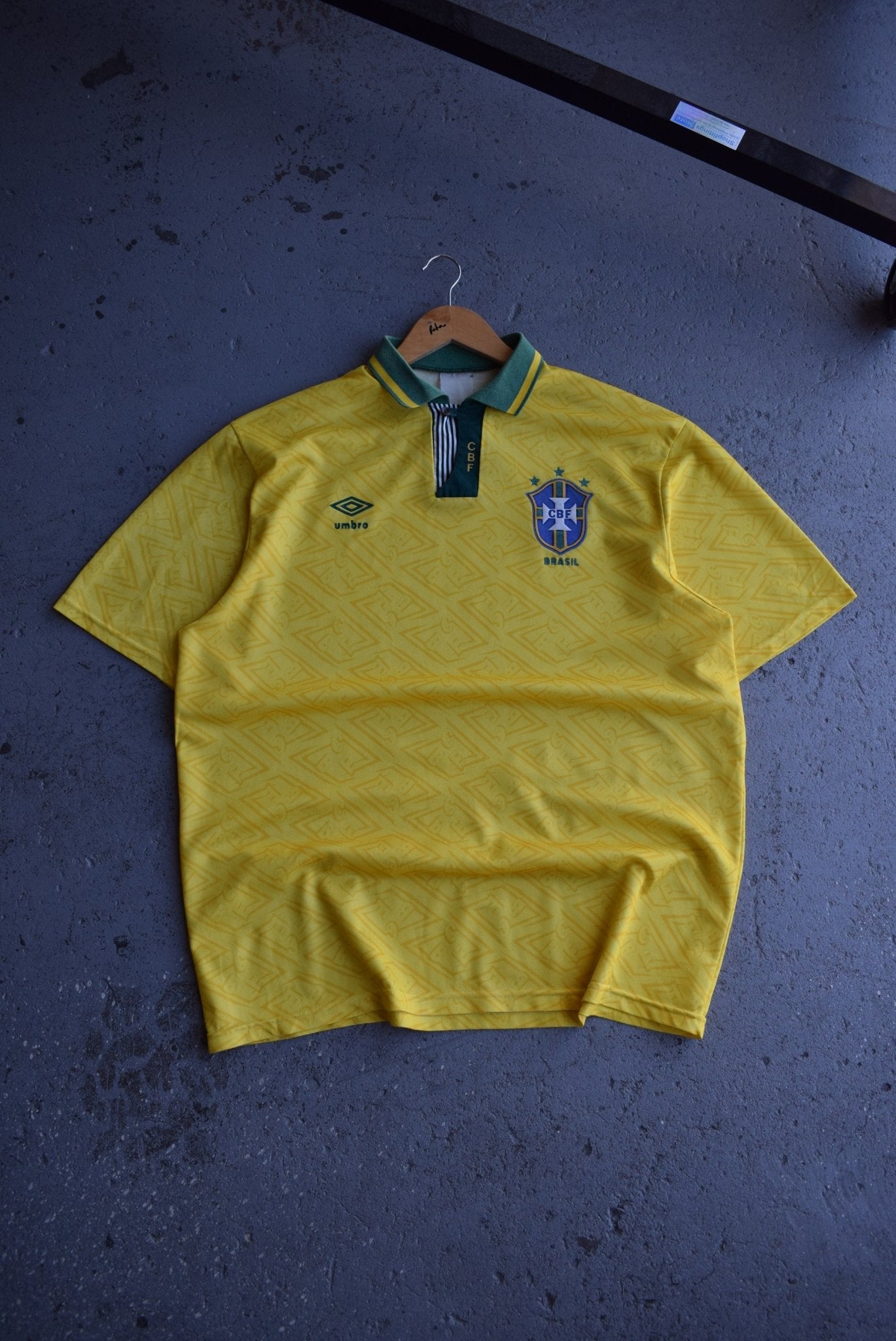 *Rare* Vintage 1992 - 93 Umbro x Brazil National Football Team Jersey (XL) - Retrospective Store