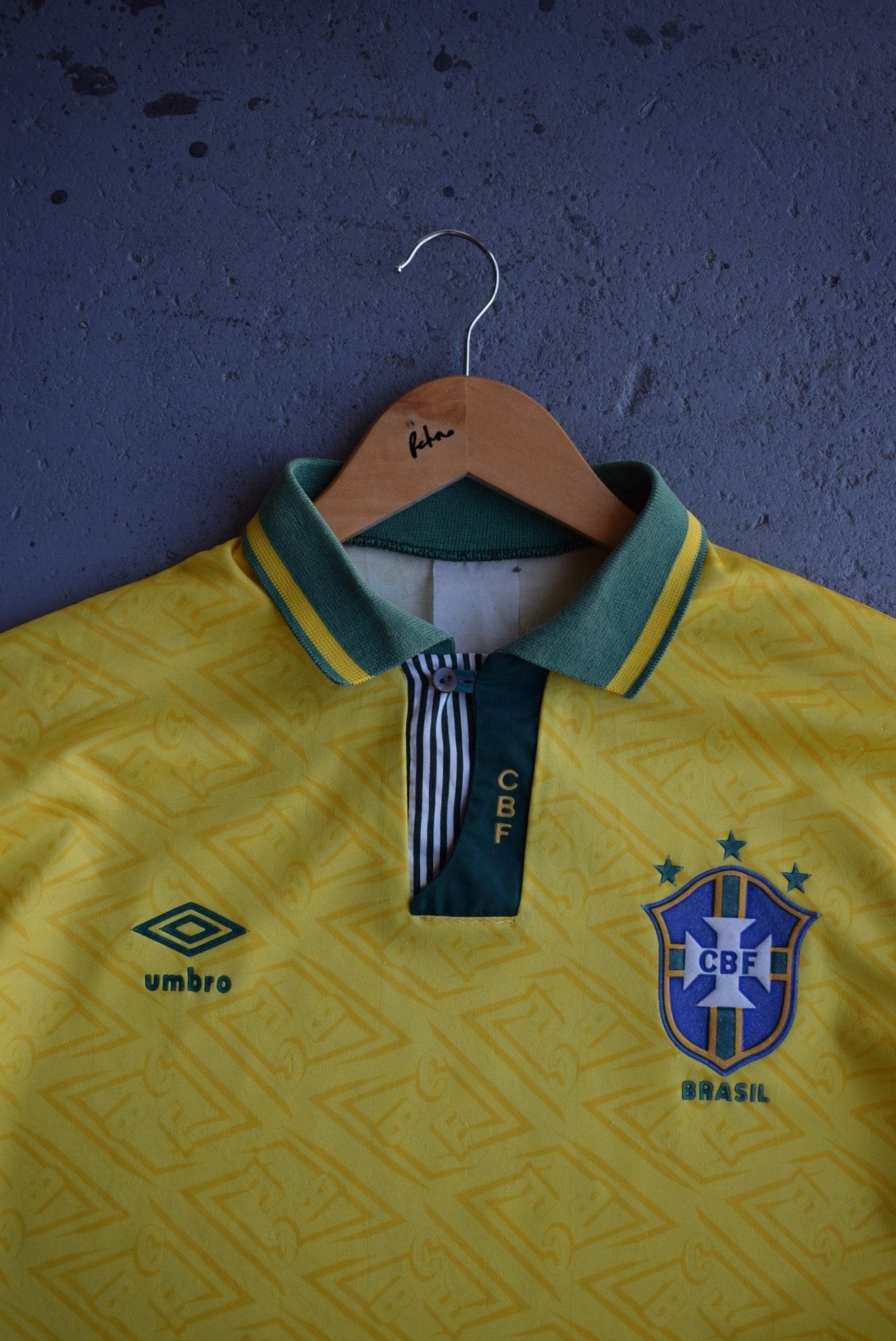 *Rare* Vintage 1992 - 93 Umbro x Brazil National Football Team Jersey (XL) - Retrospective Store