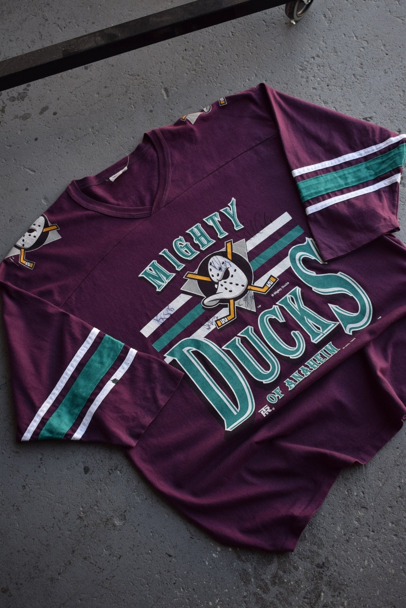 *Rare* Vintage 1993 NHL Mighty Ducks Signed Jersey (XXL) - Retrospective Store