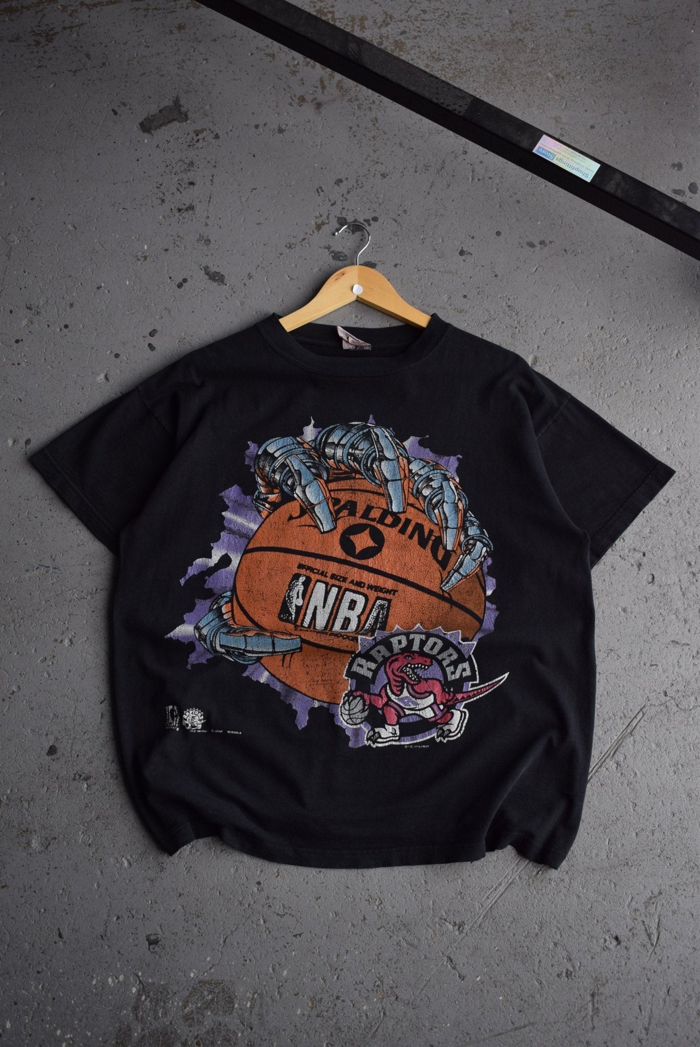 *Rare* Vintage 1994 NBA Toronto Raptors Tee (L) - Retrospective Store