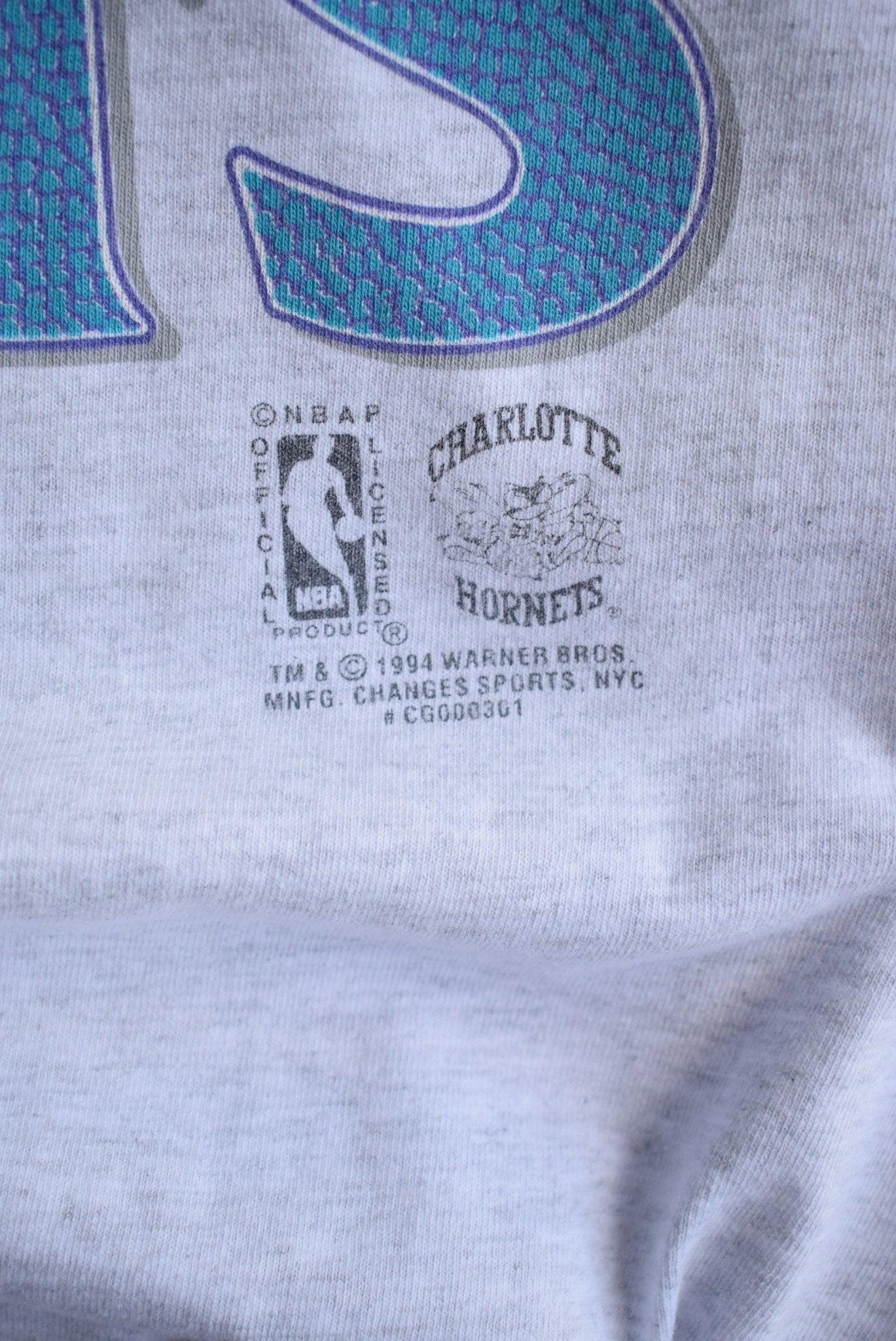 *Rare* Vintage 1994 Warner Bros. x NBA Charlotte Hornets Tee (L) - Retrospective Store