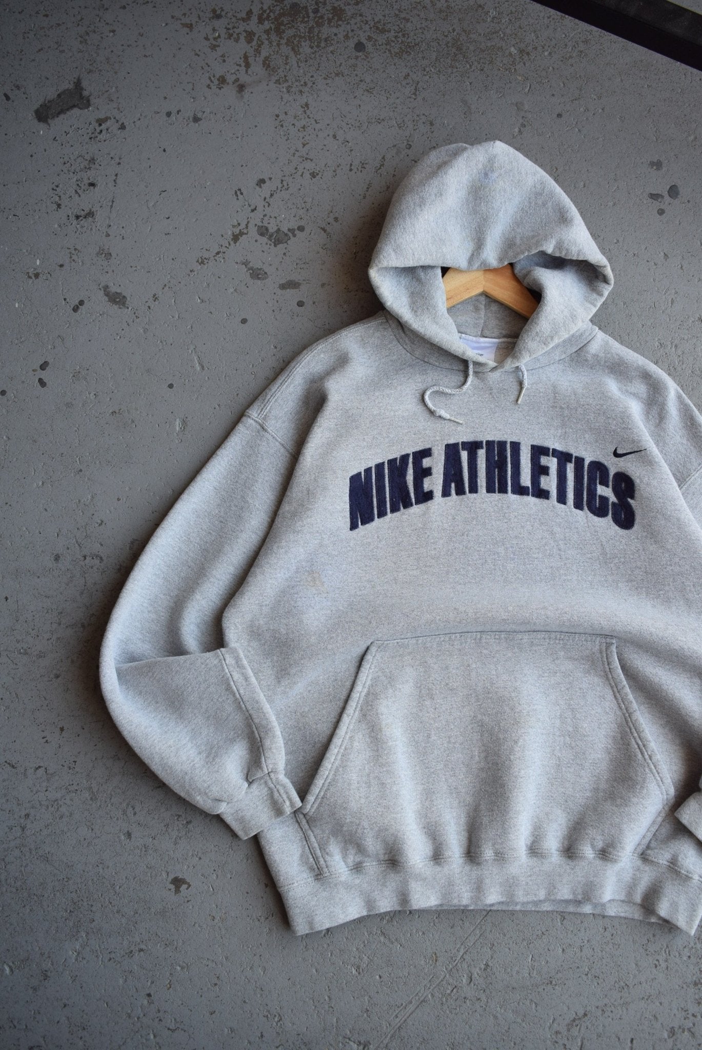 *Rare* Vintage 90s Nike Athletics Embroidered Spellout Hoodie (L) - Retrospective Store