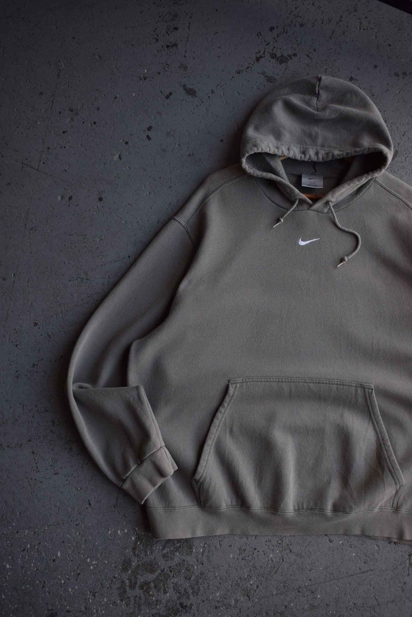 *Rare* Vintage 90s Nike Centre Swoosh Embroidered Hoodie (XL) - Retrospective Store
