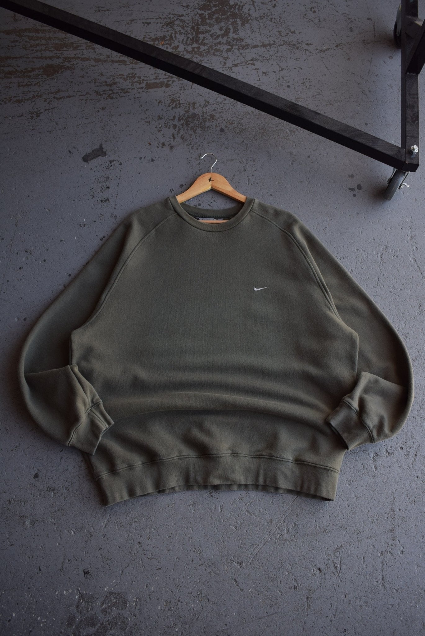 *Rare* Vintage 90s Nike Embroidered Classic Logo Crewneck (XXL) - Retrospective Store
