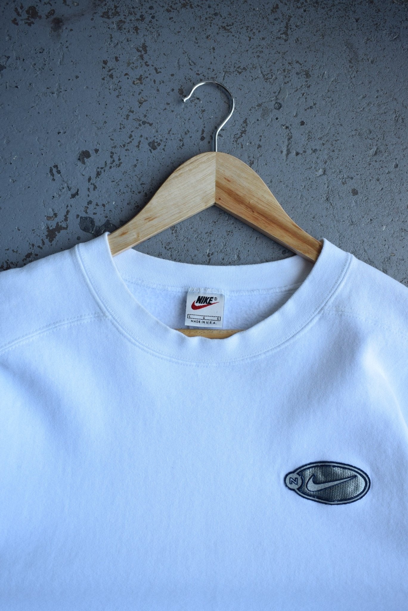 *Rare* Vintage 90s Nike Embroidered Crewneck (L) - Retrospective Store