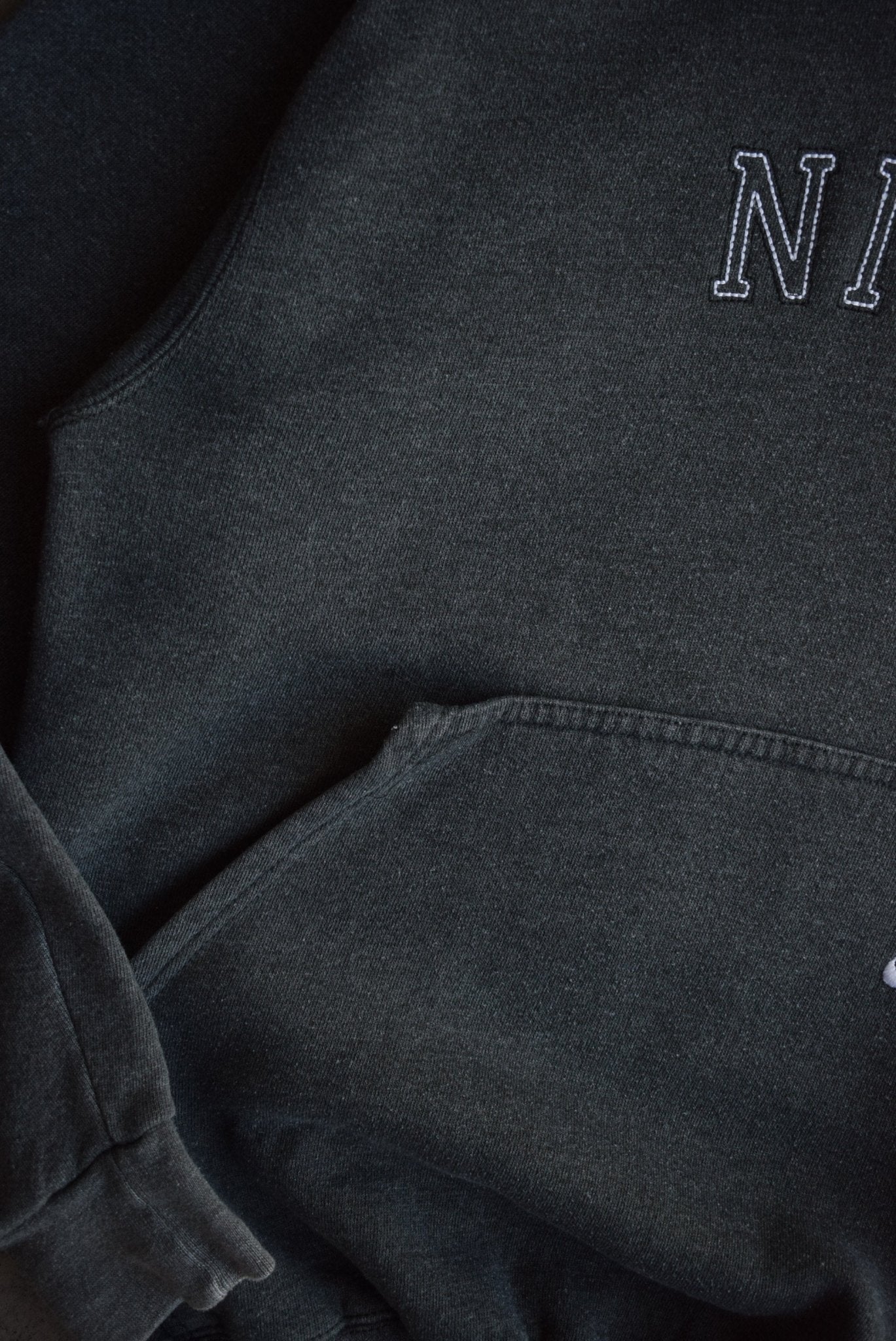 *Rare* Vintage 90s Nike Embroidered Spellout Hoodie (S/M) - Retrospective Store