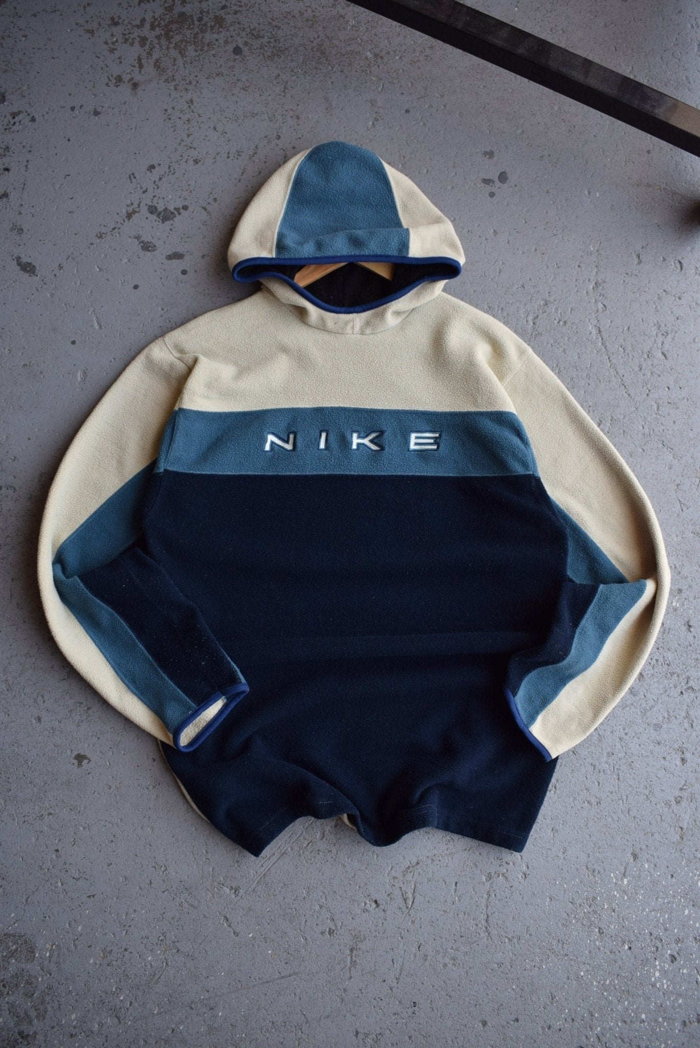 *Rare* Vintage 90s Nike Spellout Embroidered Fleece Hoodie (L) - Retrospective Store