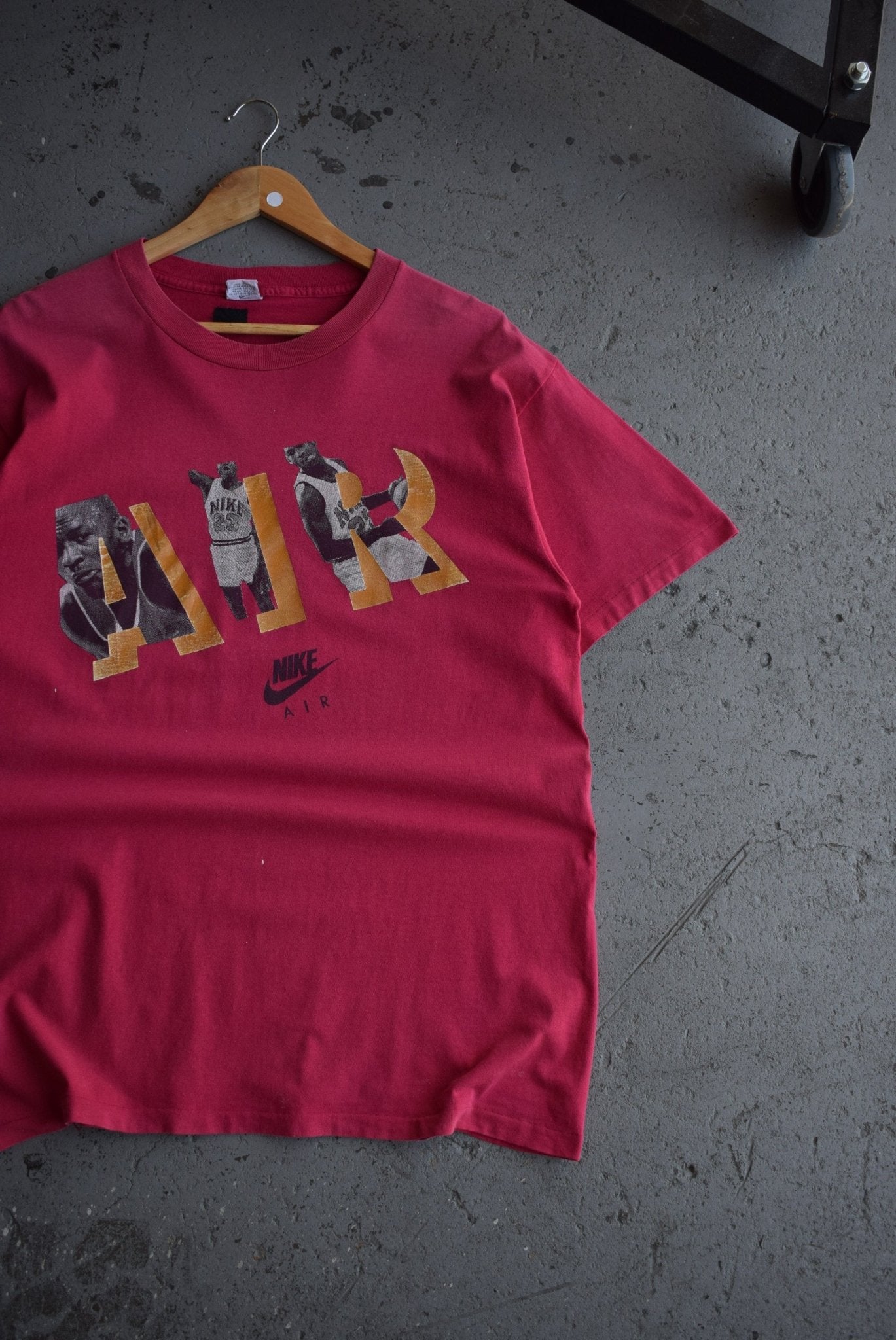 *Rare* Vintage 90s Nike x Air Jordan Tee (L/XL) - Retrospective Store