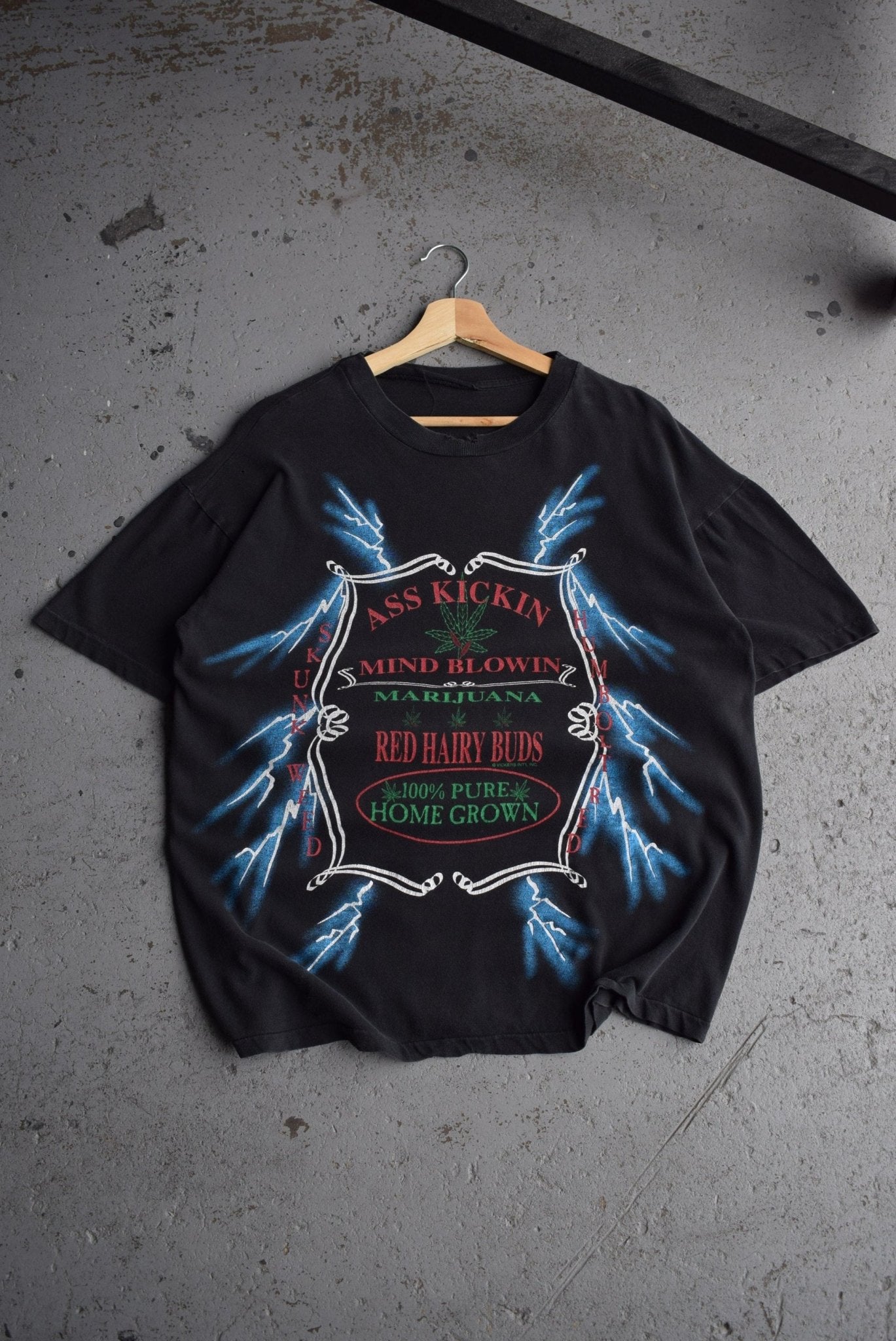 *Rare* Vintage 90s Red Hairy Buds Marijuana Tee (L) - Retrospective Store