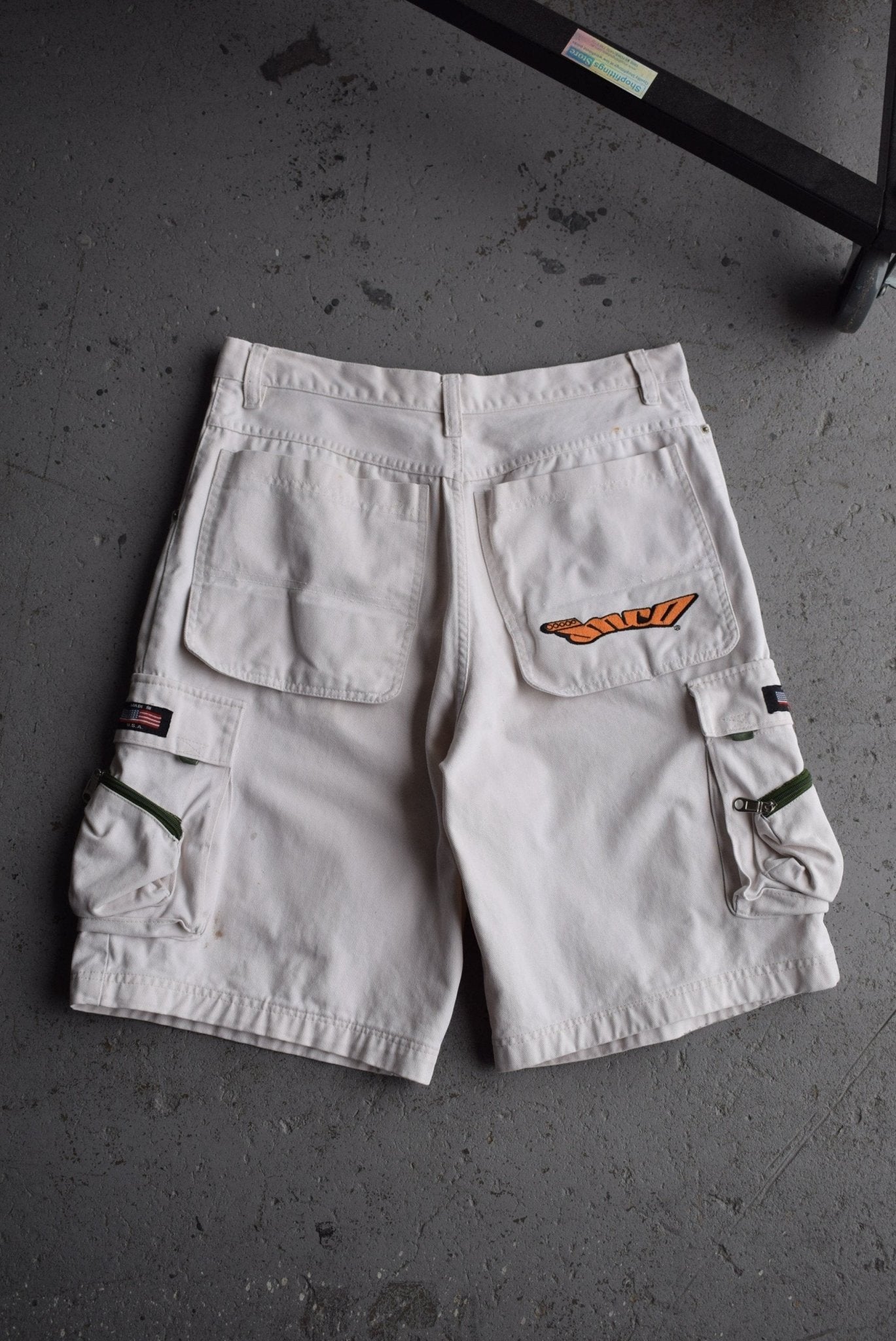 *Rare* Vintage JNCO Embroidered Cargo Shorts (36) - Retrospective Store