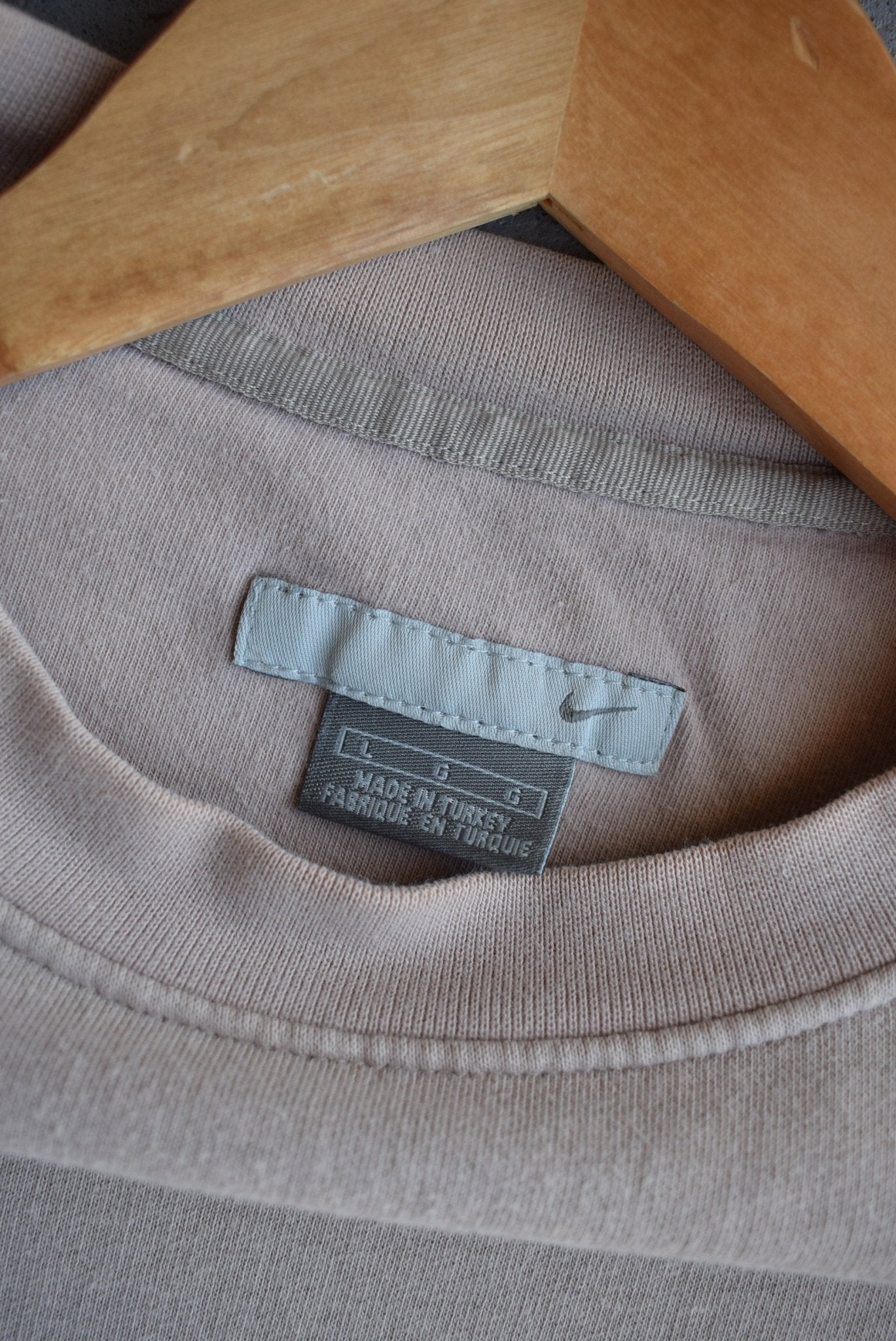 *Rare* Vintage Nike Classic Logo Embroidered Crewneck (L) - Retrospective Store