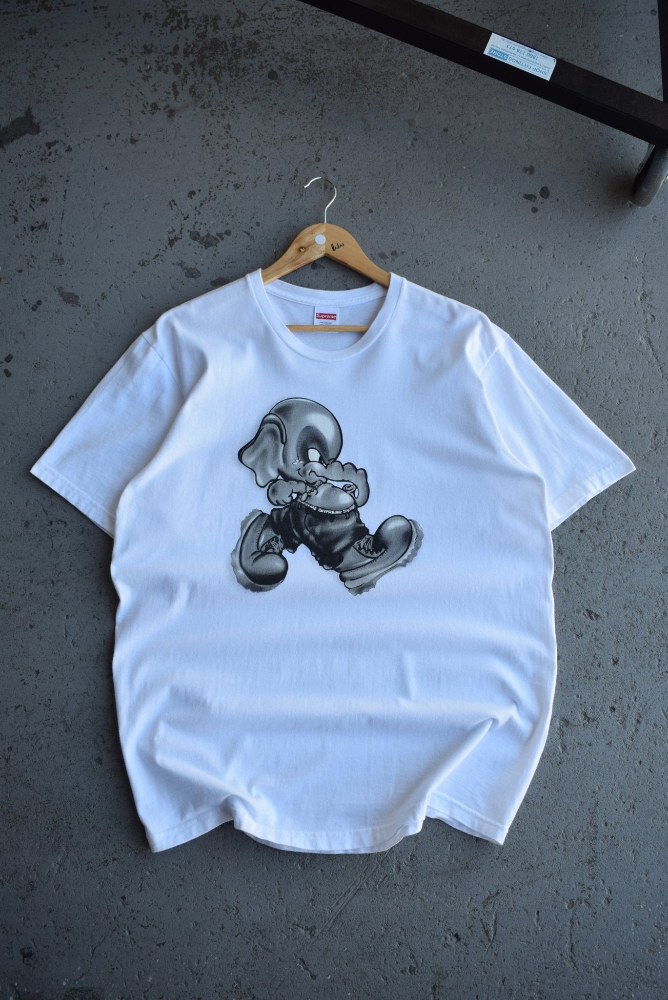 *Rare* Vintage Supreme Elephant Tee (L) - Retrospective Store