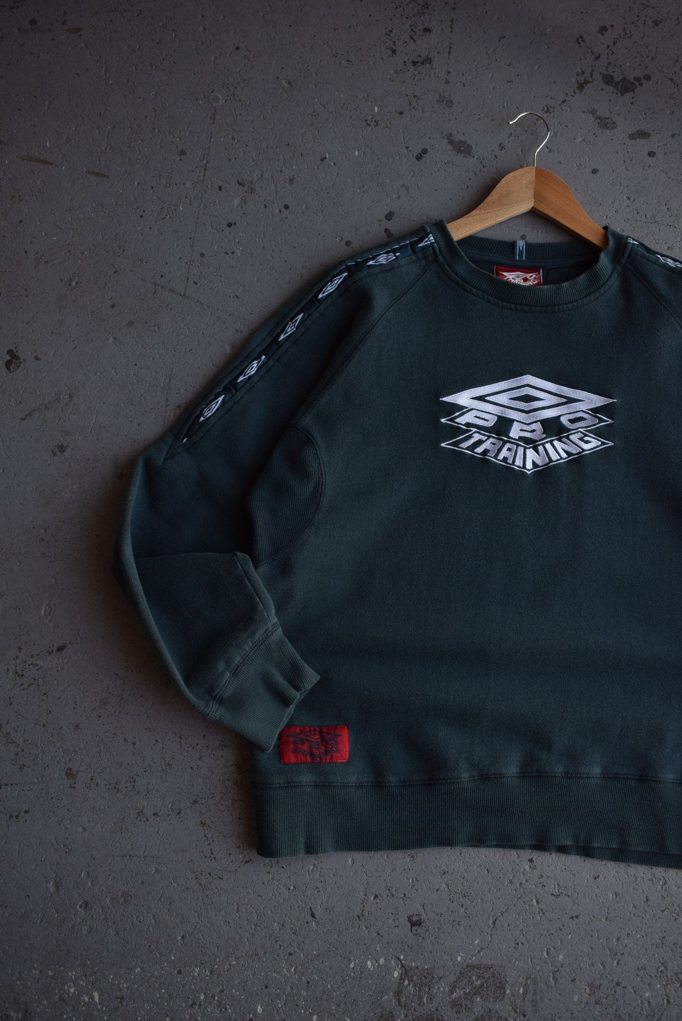 Umbro pro training sweatshirt best sale