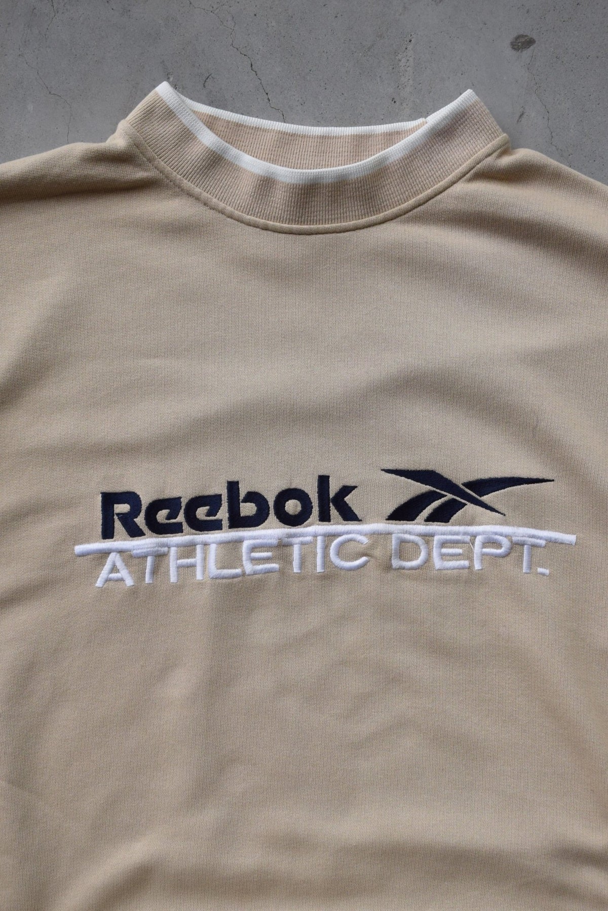 Reebok Athletic Dept. Beige Embroidered Spellout Crewneck — 1990s (L) - Retrospective Store
