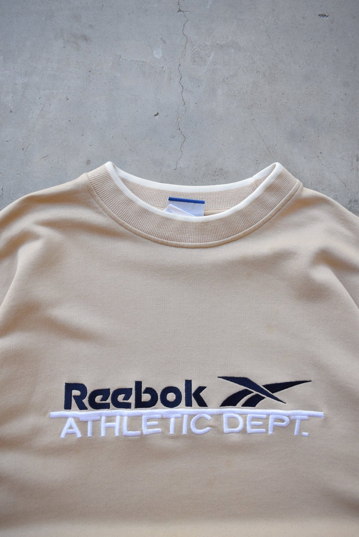 Reebok Athletic Dept. Tan Embroidered Spellout Crewneck — 1990s (L) - Retrospective Store