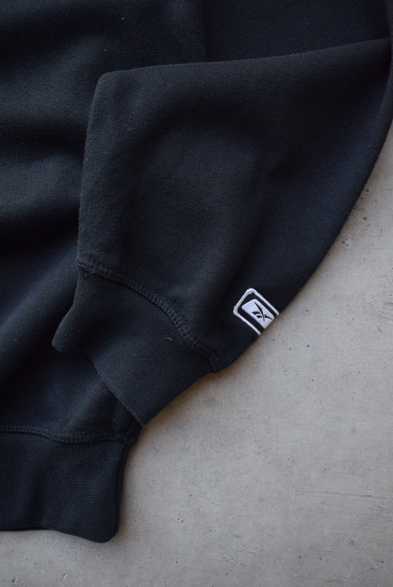 Reebok Black Embroidered Spellout Crewneck — 2000s (M) - Retrospective Store