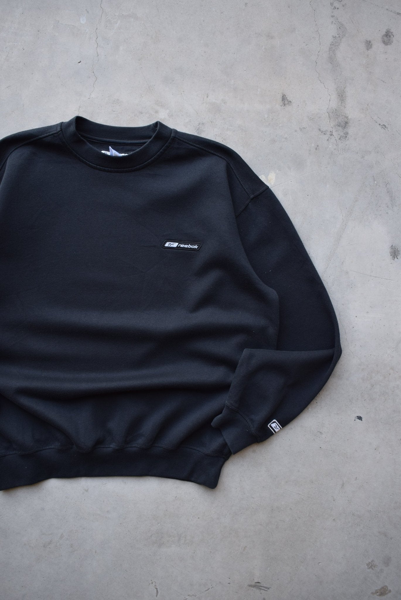Reebok Black Embroidered Spellout Crewneck — 2000s (M) - Retrospective Store